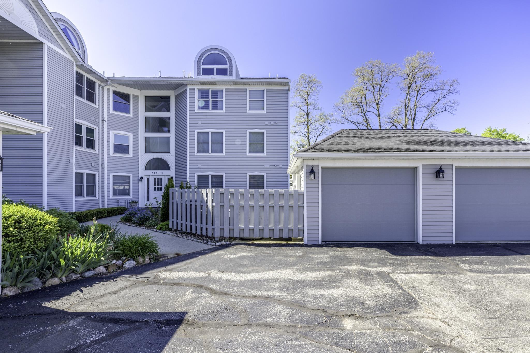 7346 Huron Avenue # B Unit: 302 - Building B