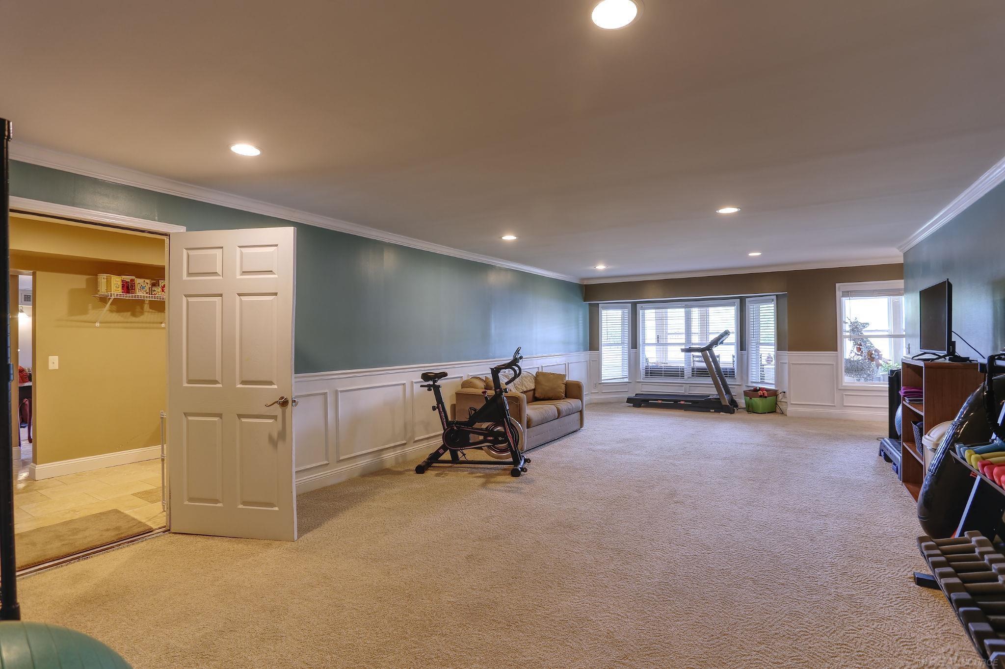 7859 Pine Ridge Drive