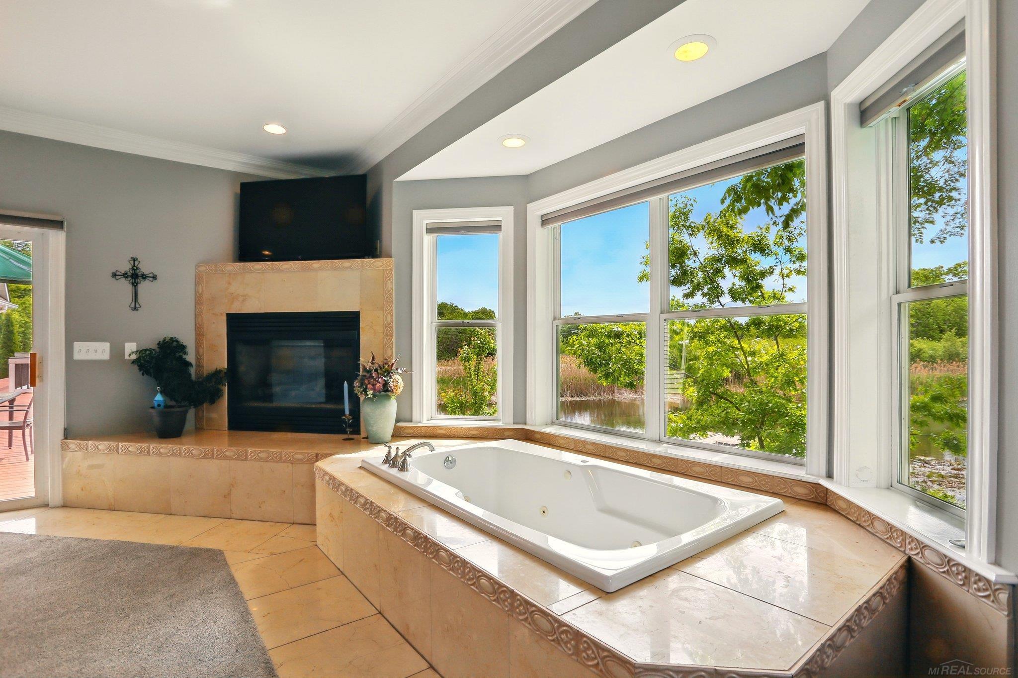 7859 Pine Ridge Drive