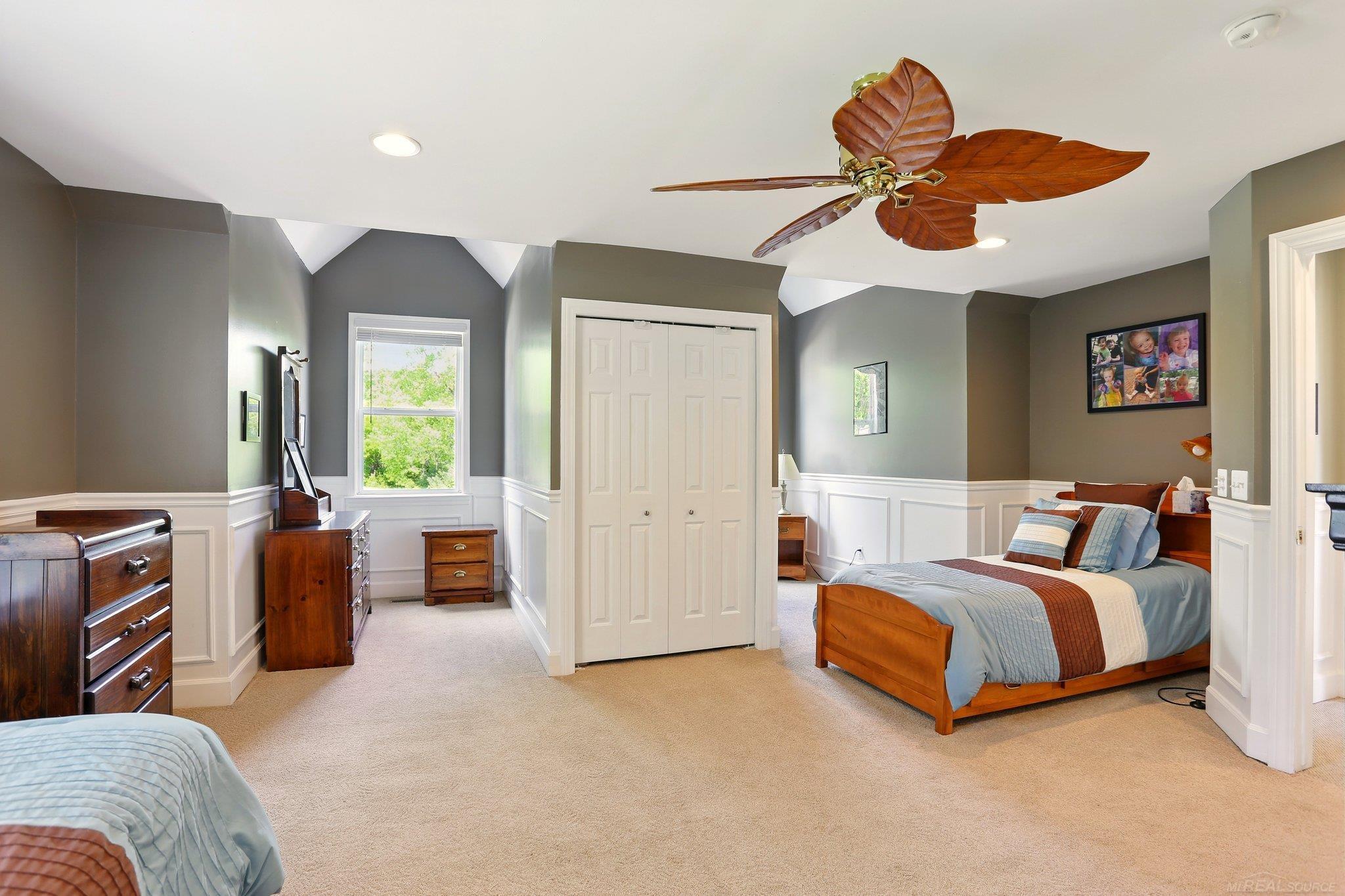 7859 Pine Ridge Drive