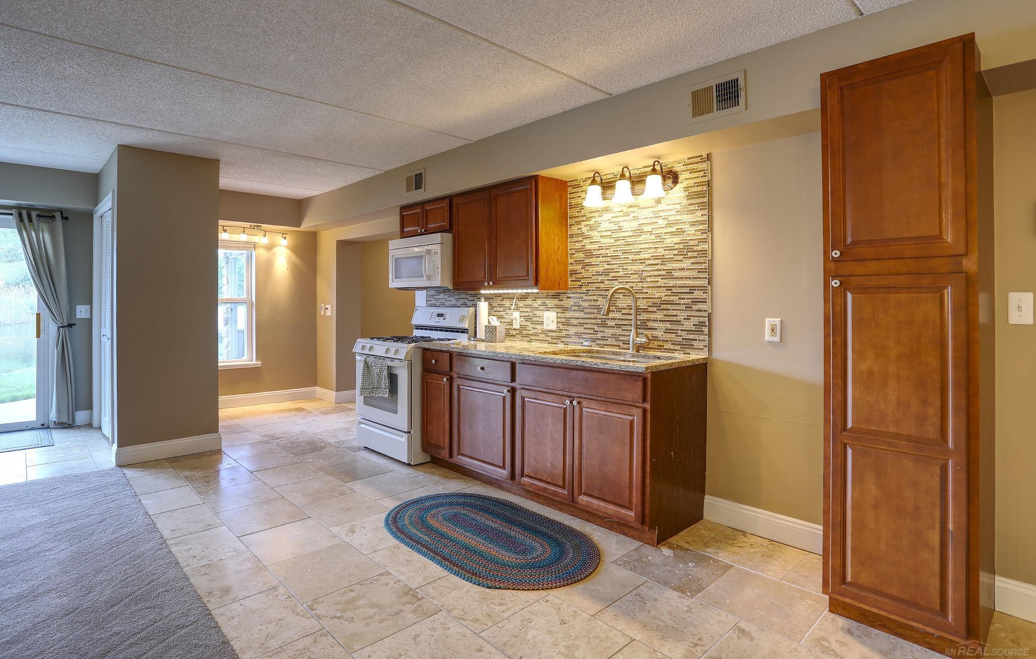 7859 Pine Ridge Drive