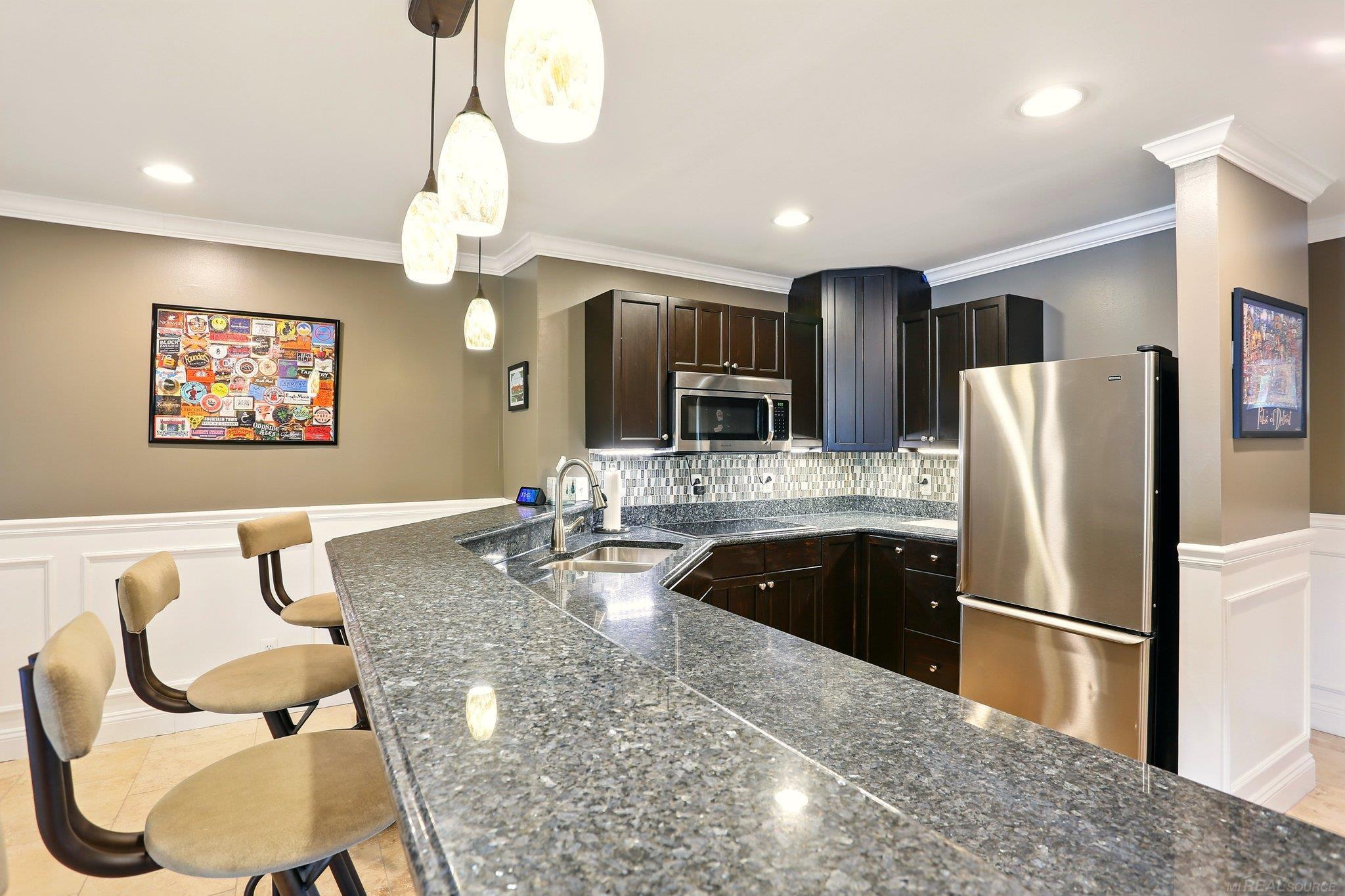 7859 Pine Ridge Drive