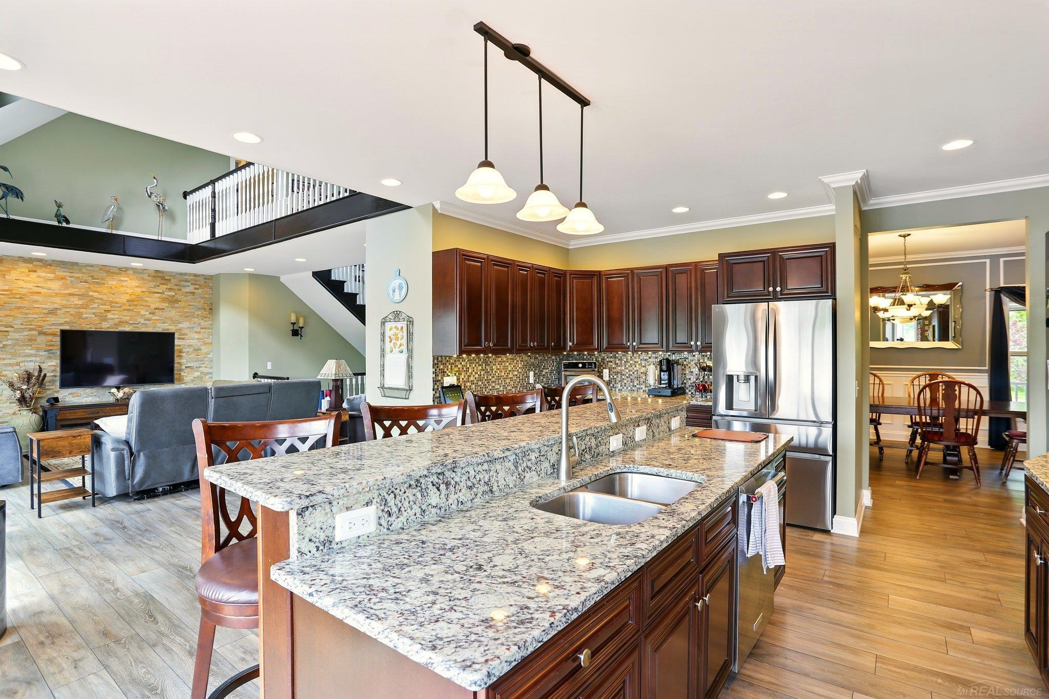 7859 Pine Ridge Drive