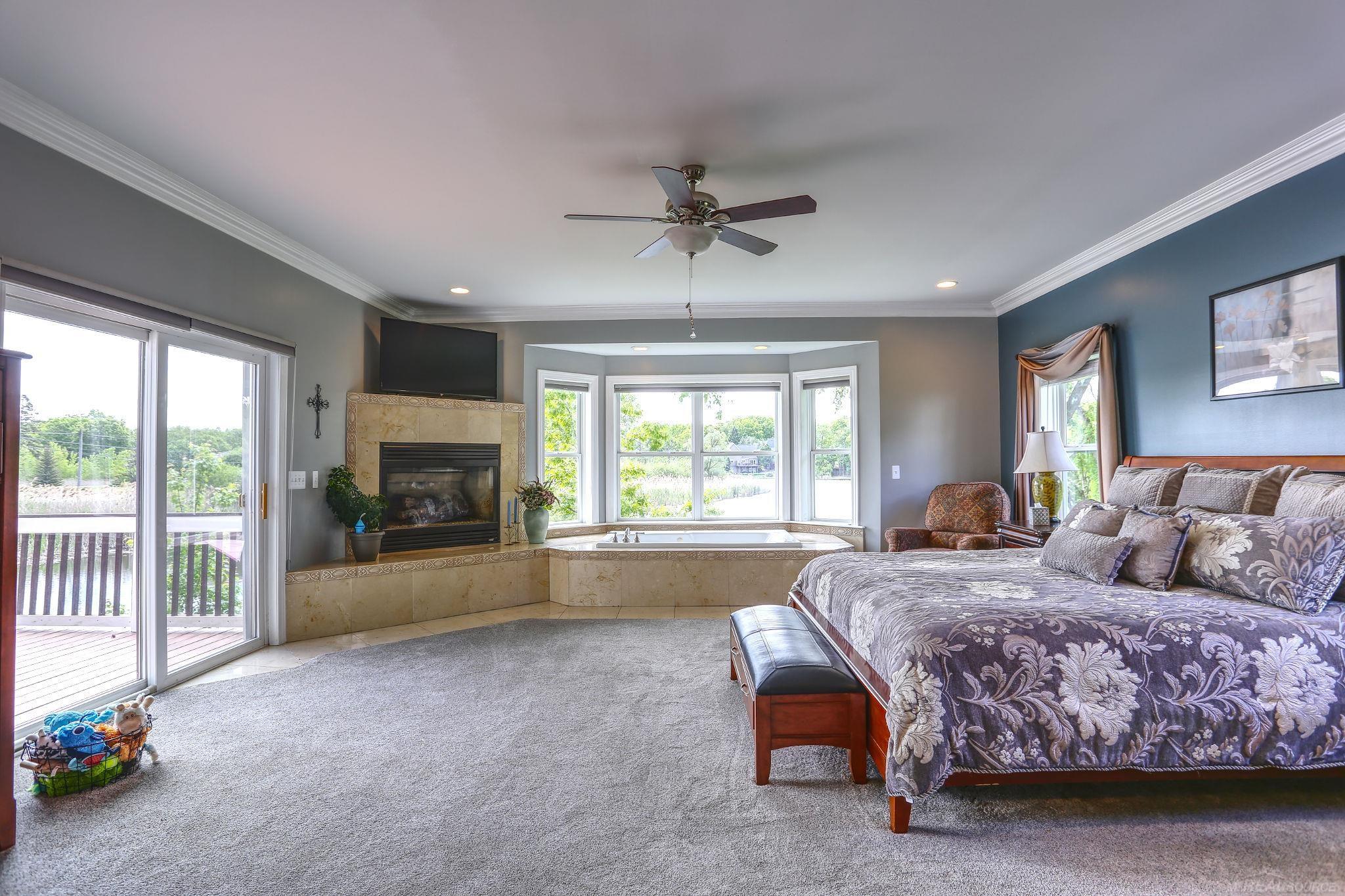 7859 Pine Ridge Drive