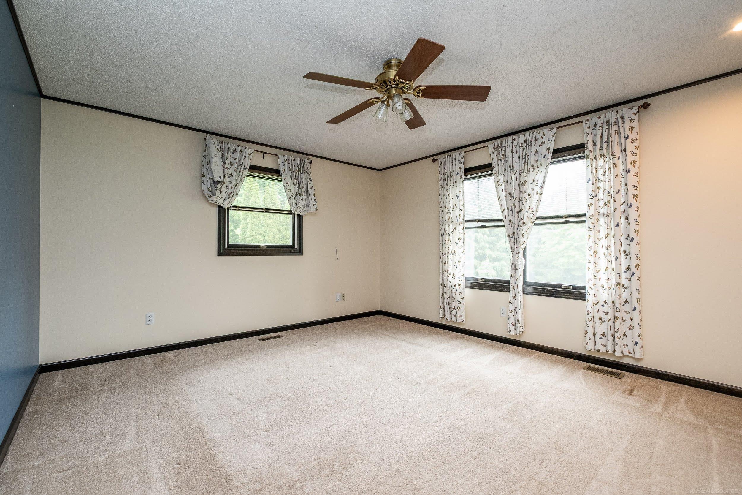 2126 Hartwick Lane