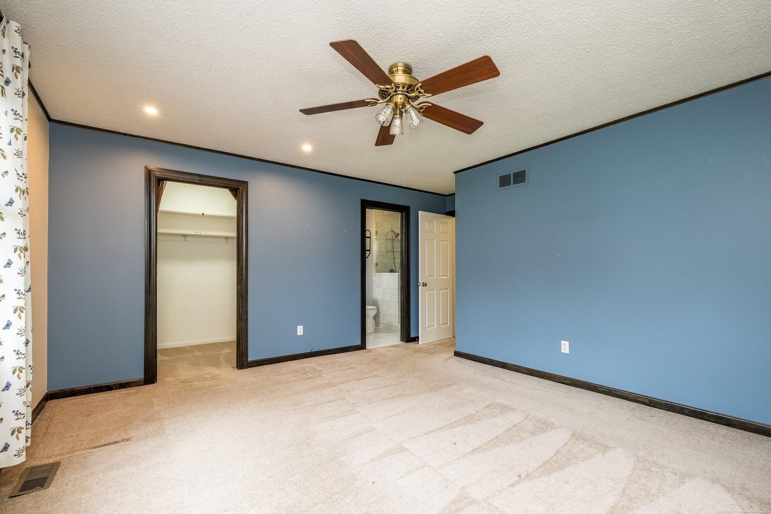2126 Hartwick Lane