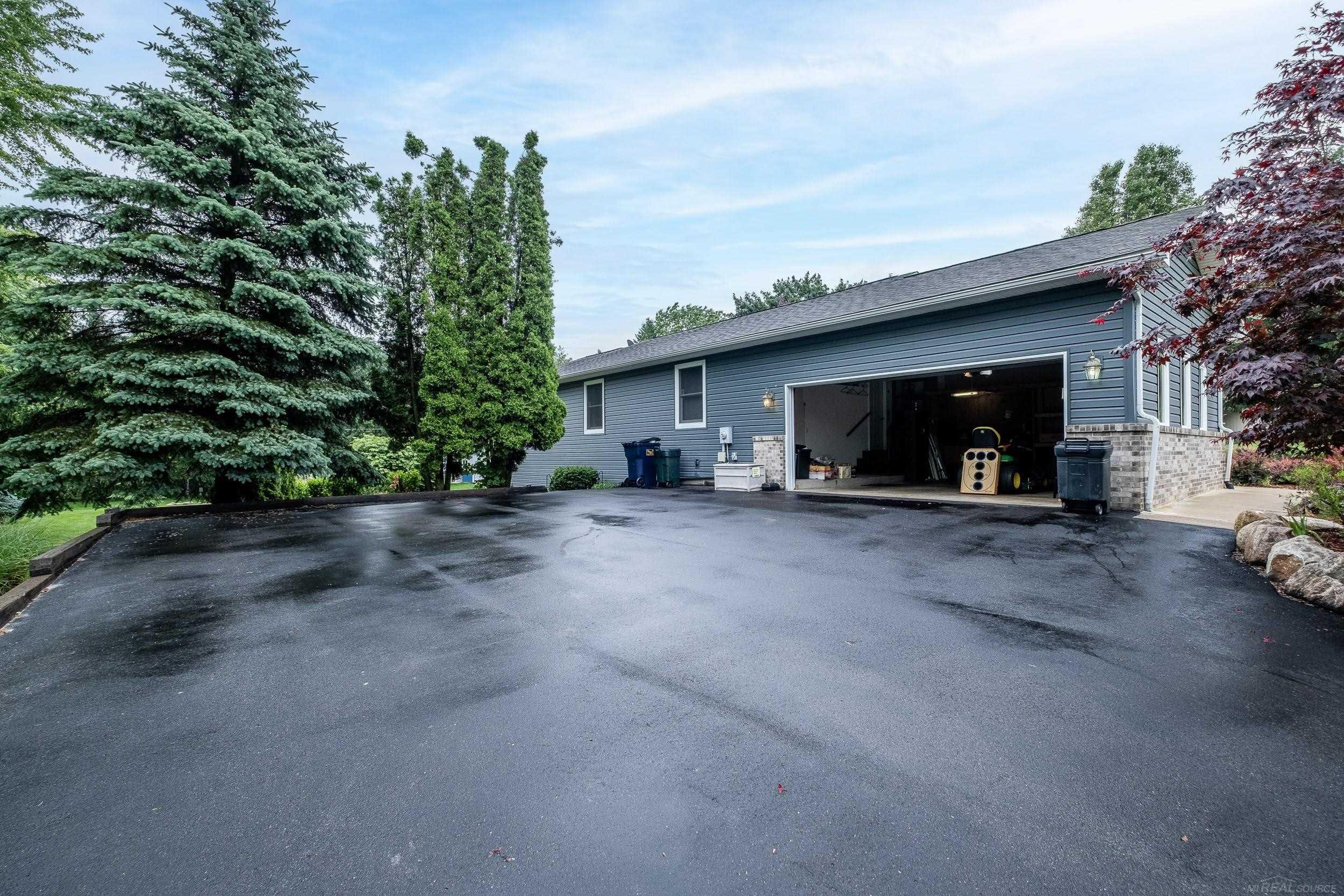 2126 Hartwick Lane