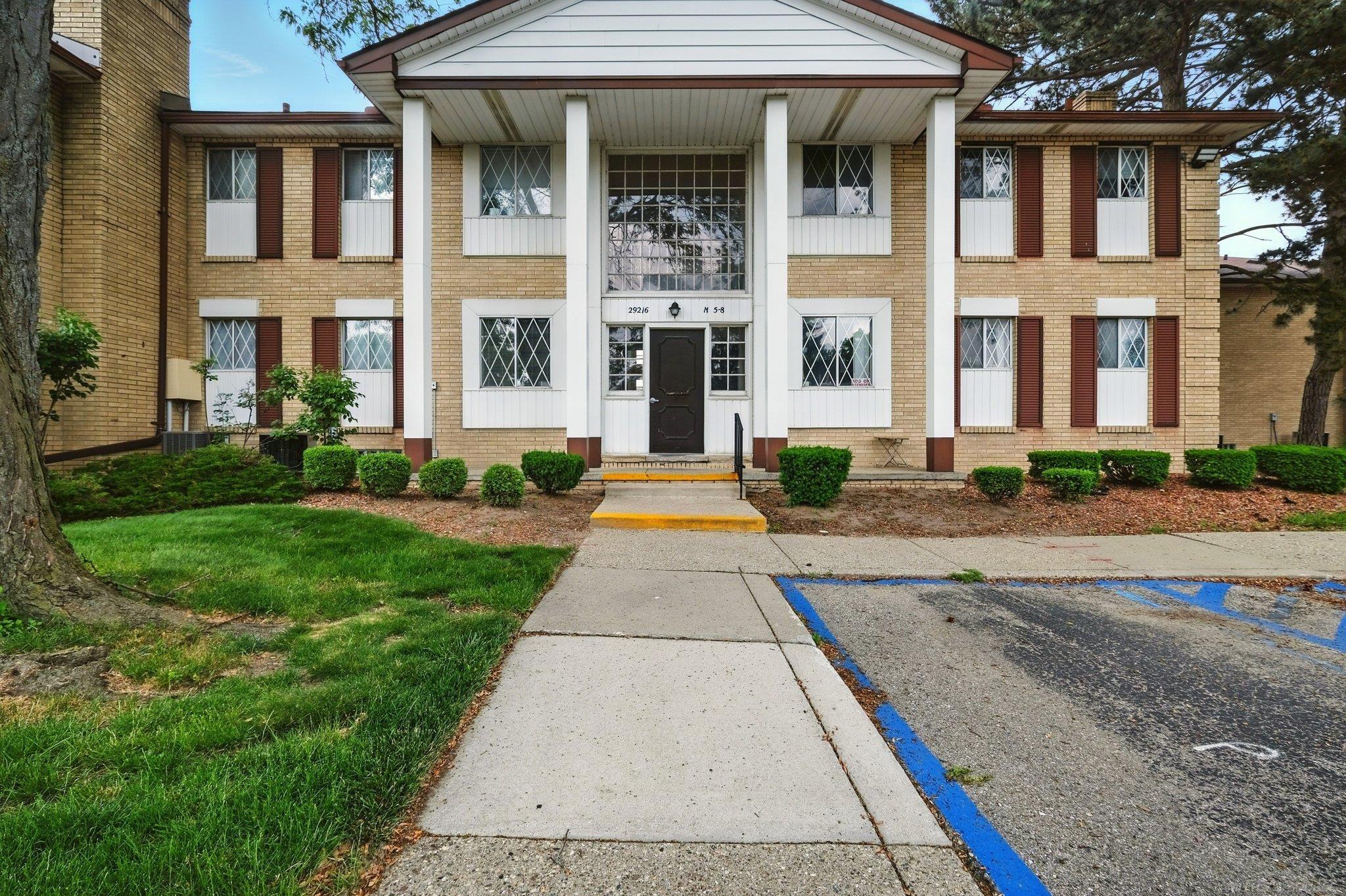 29216 Gloede Drive # M5