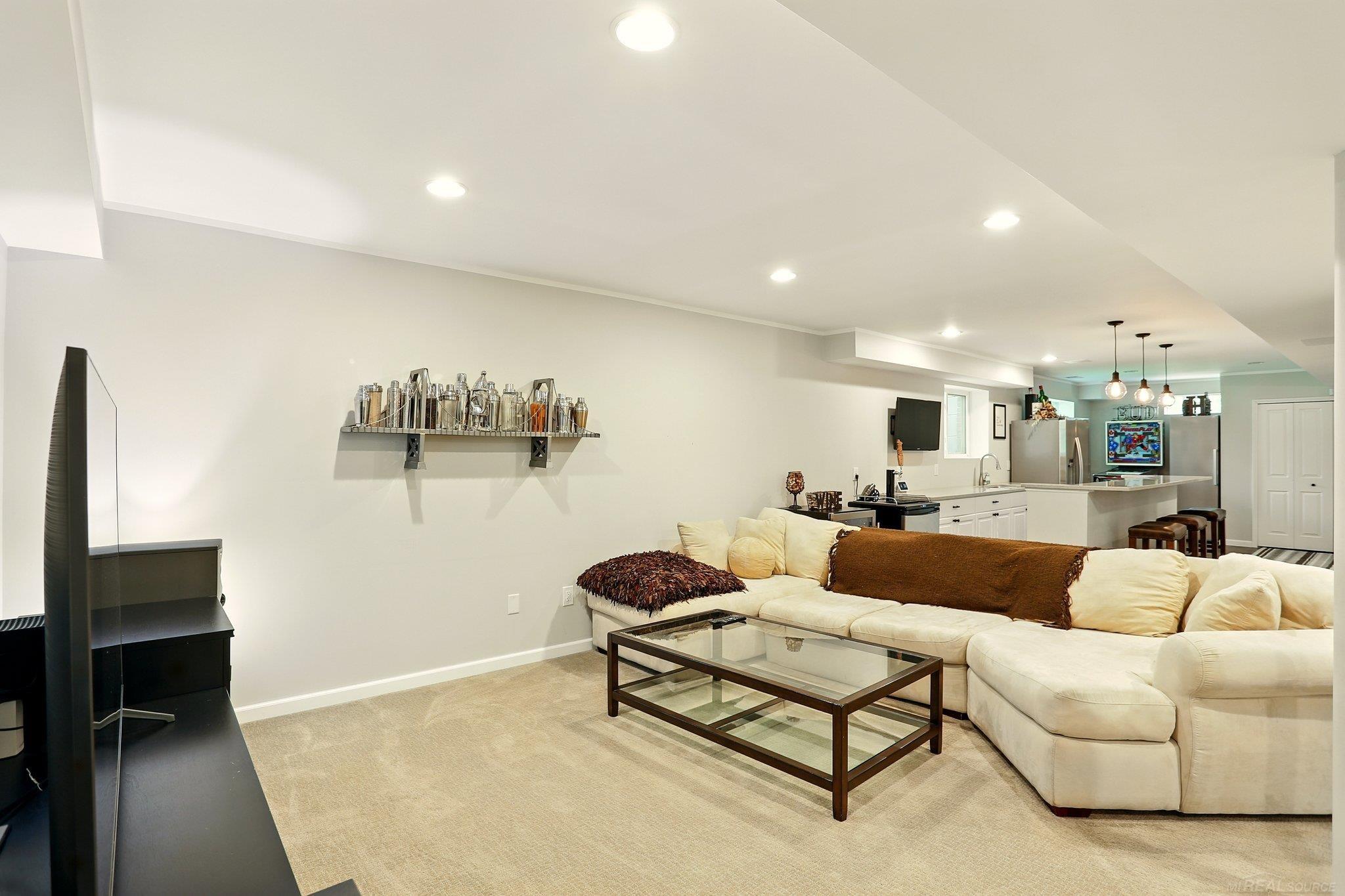 2729 Long Meadow Lane