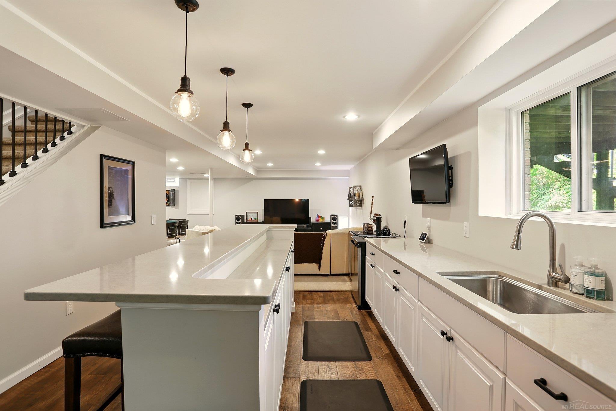 2729 Long Meadow Lane
