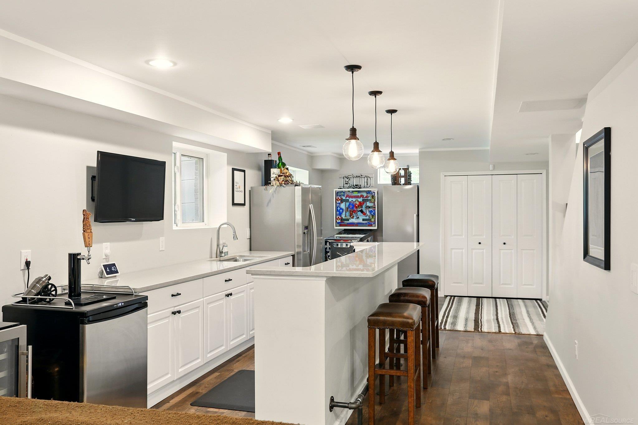 2729 Long Meadow Lane
