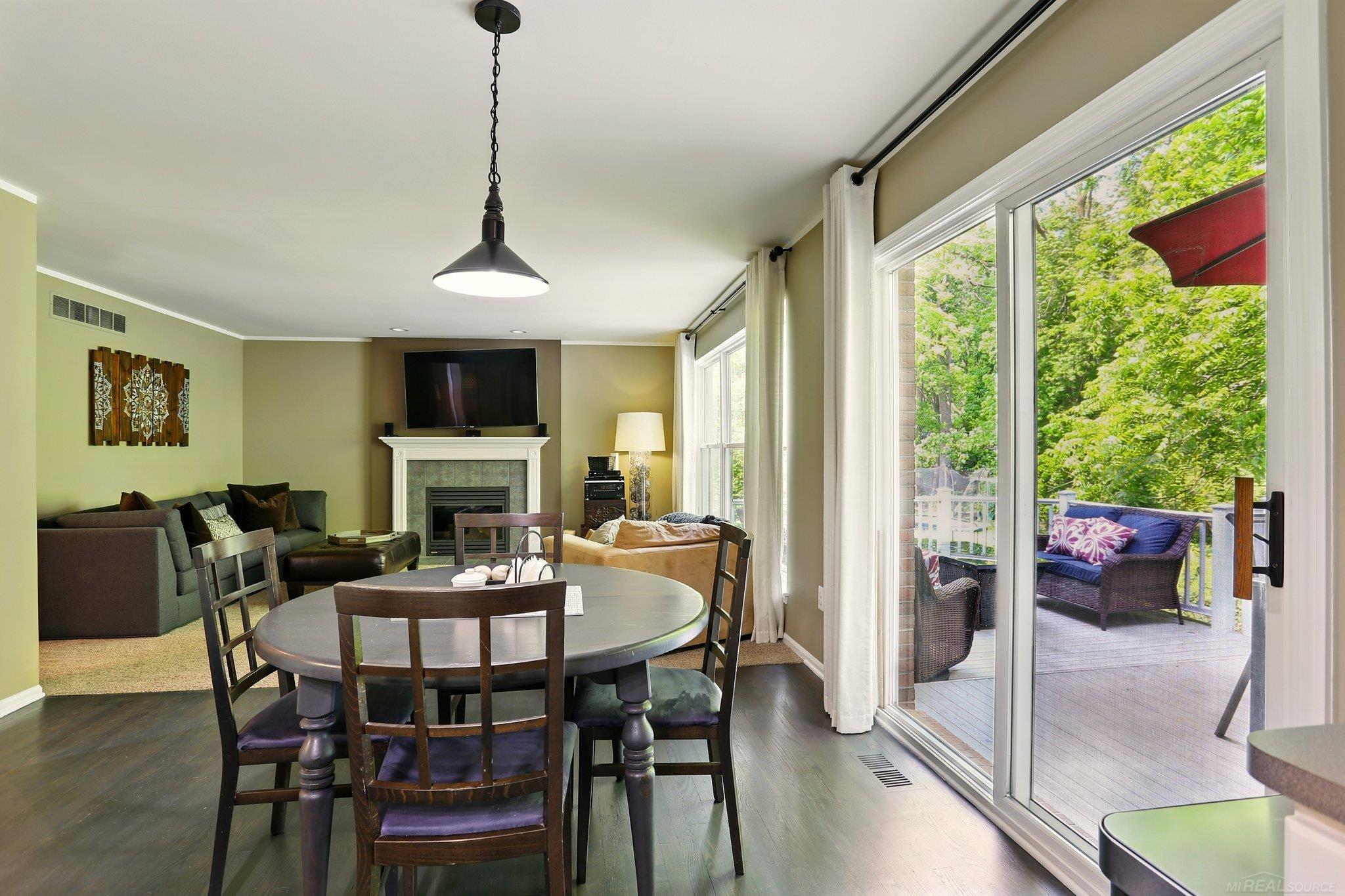 2729 Long Meadow Lane