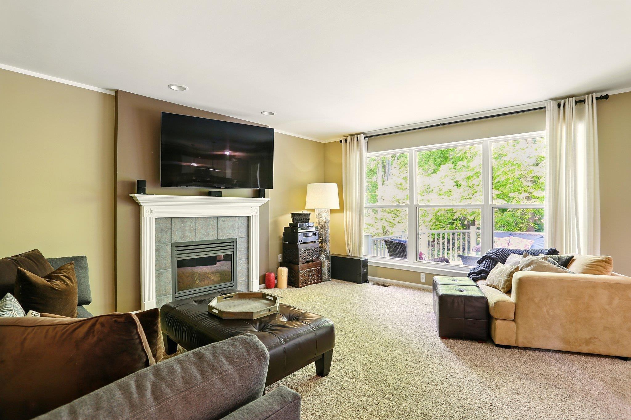 2729 Long Meadow Lane