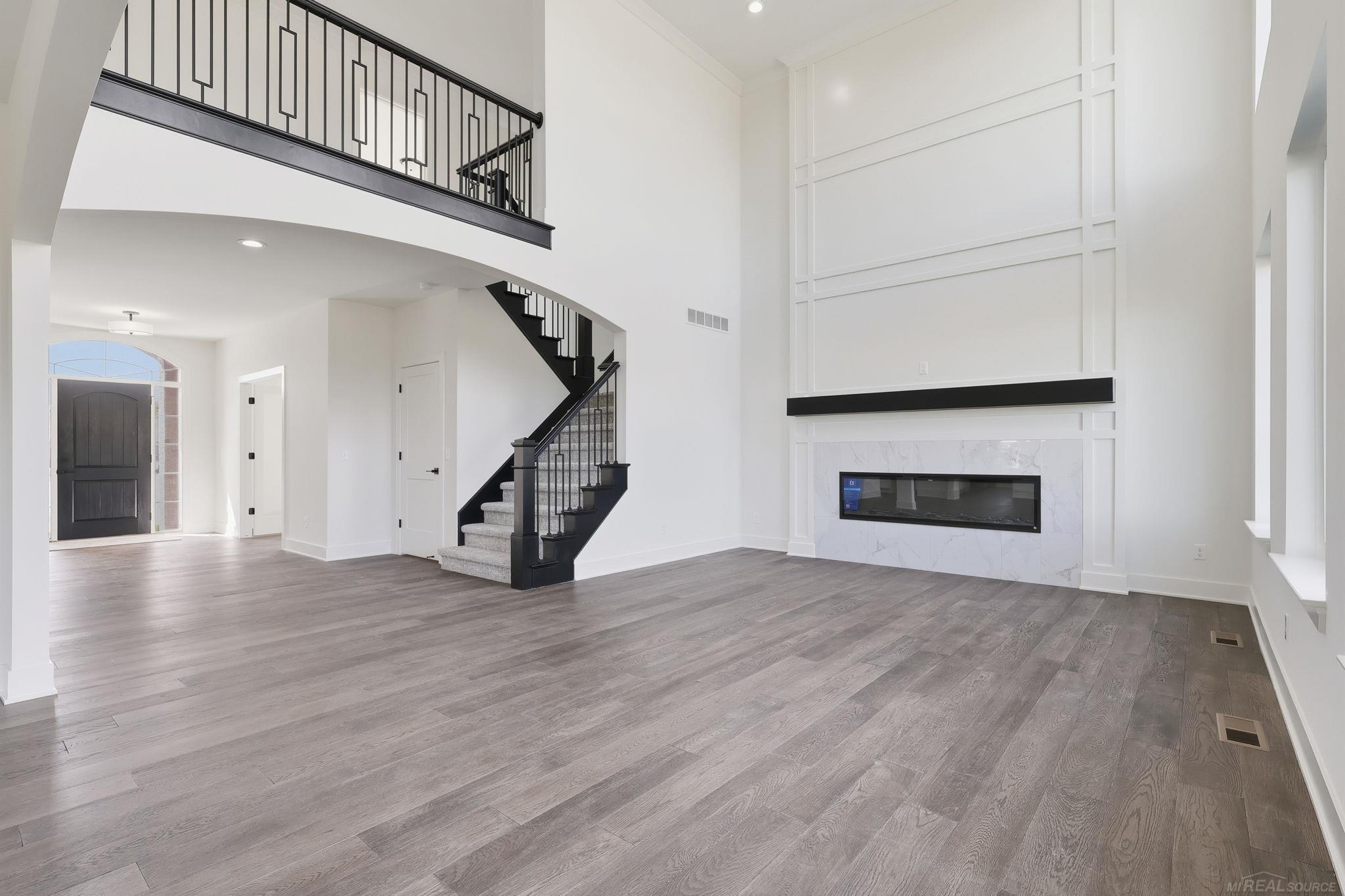 49224 Peacock Lane