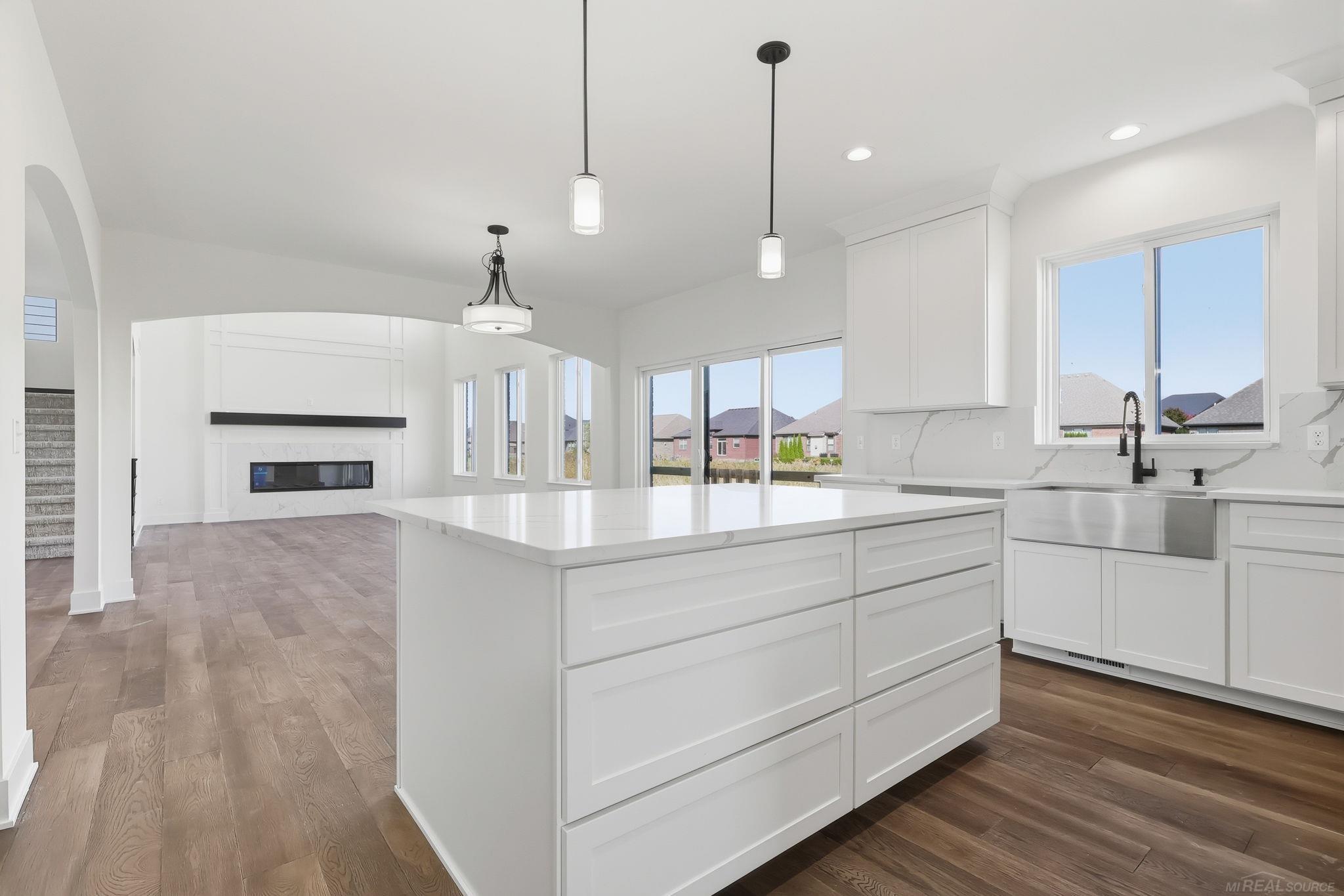 49224 Peacock Lane