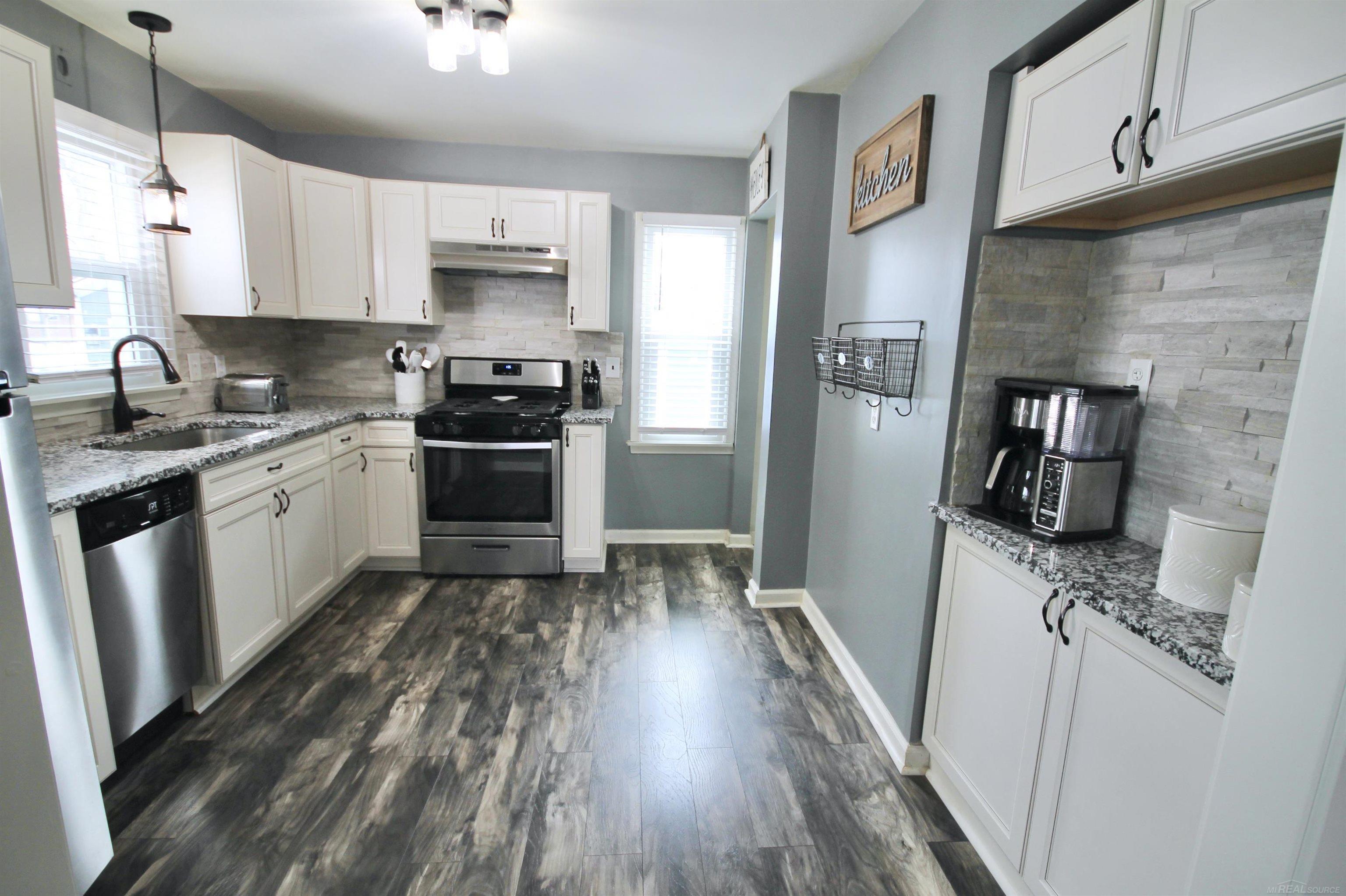 311 Royal Ave Avenue