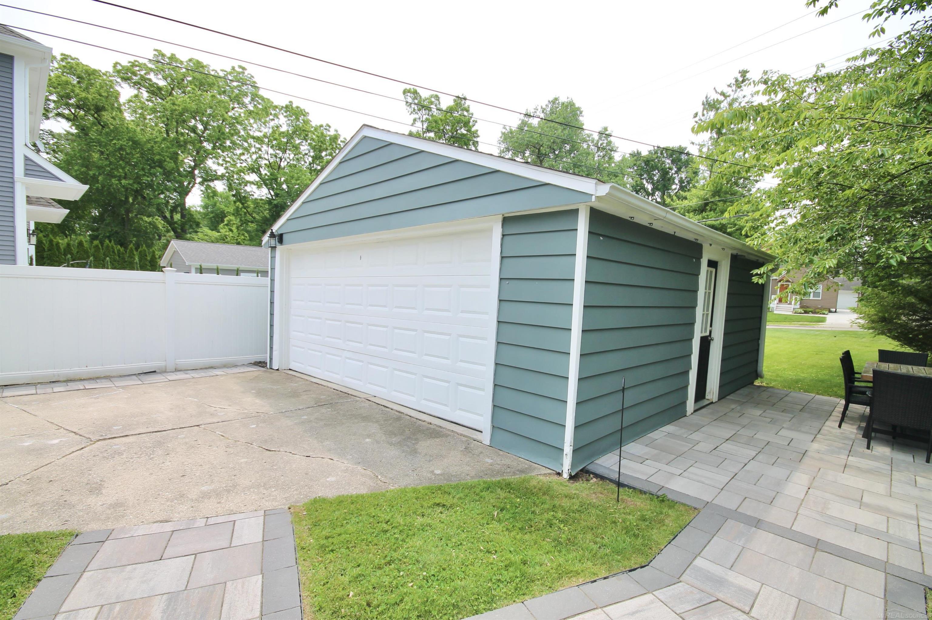 311 Royal Ave Avenue