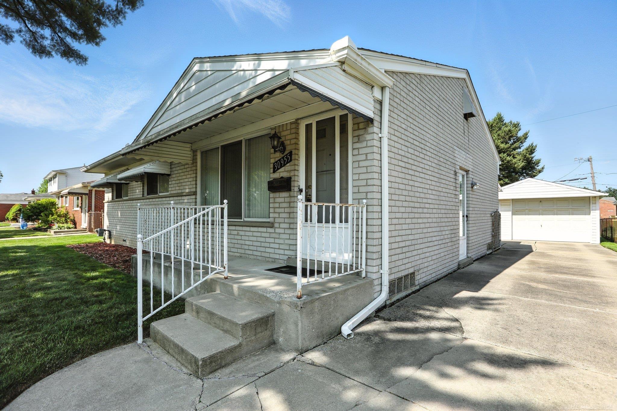 30955 Iroquois Drive