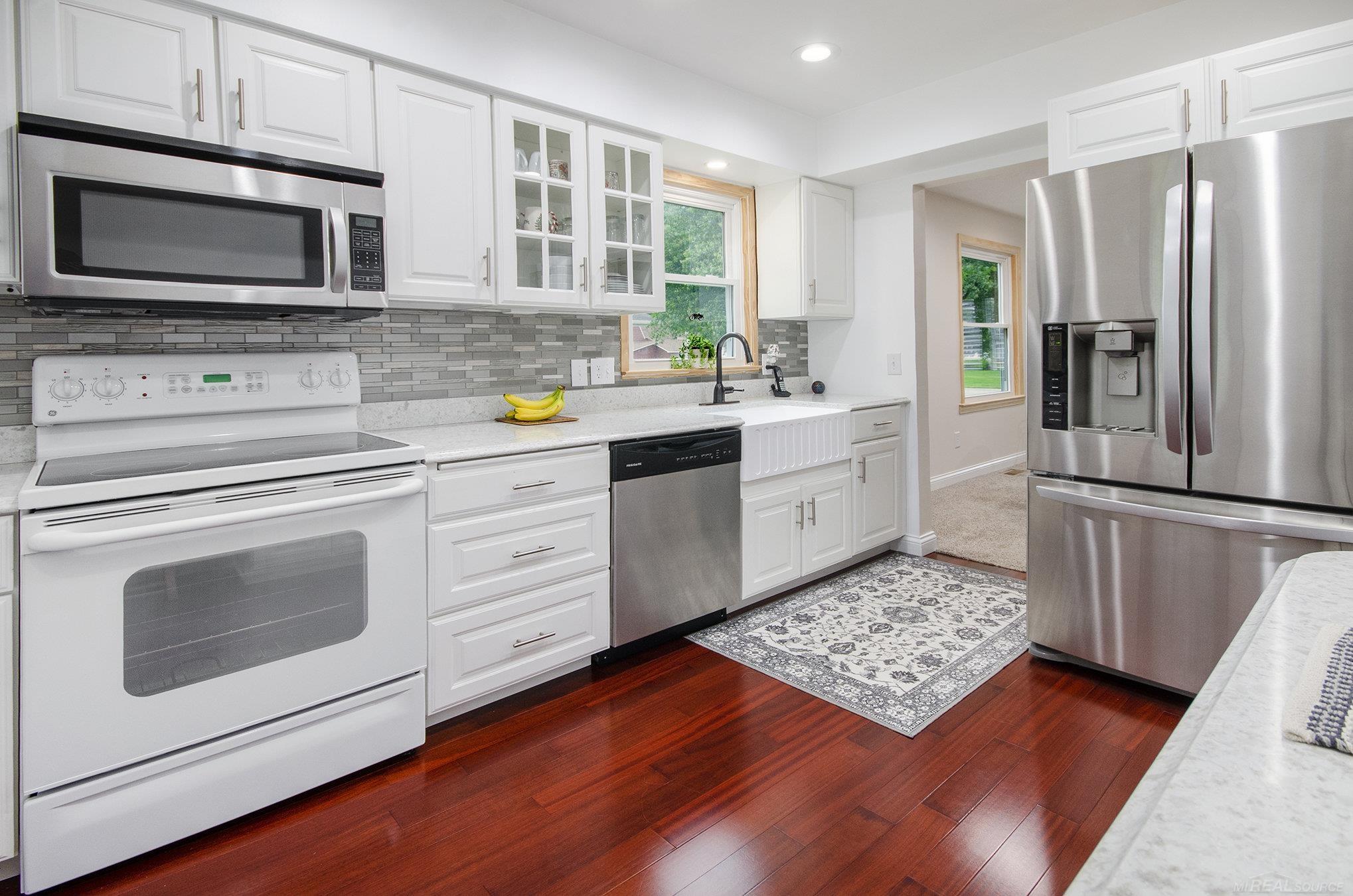 3545 Holland Park Lane
