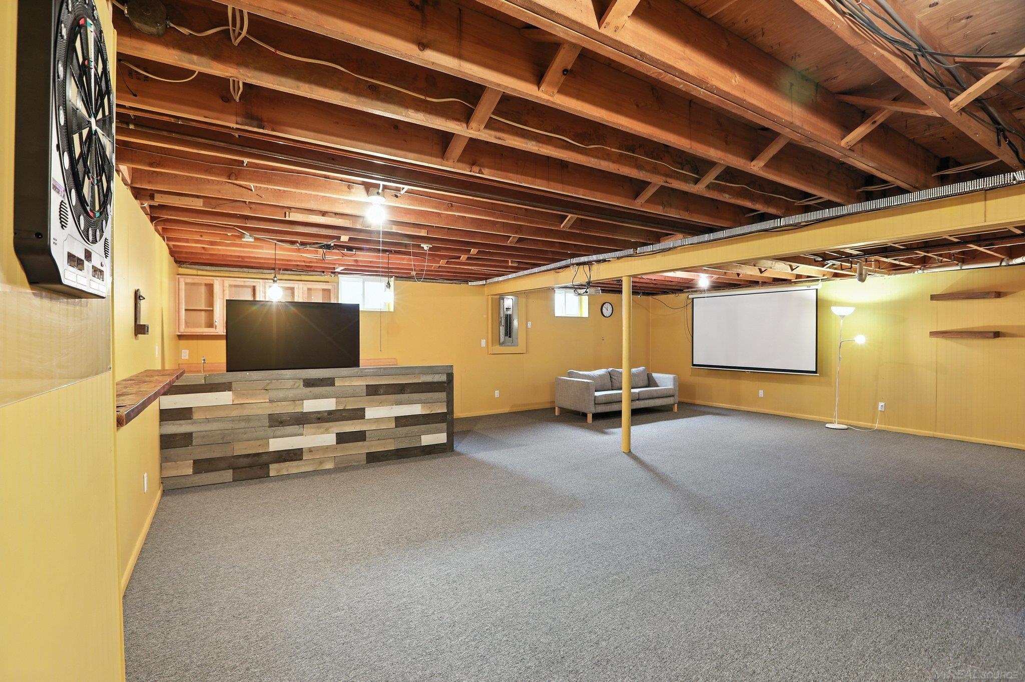11477 N Crestline Drive