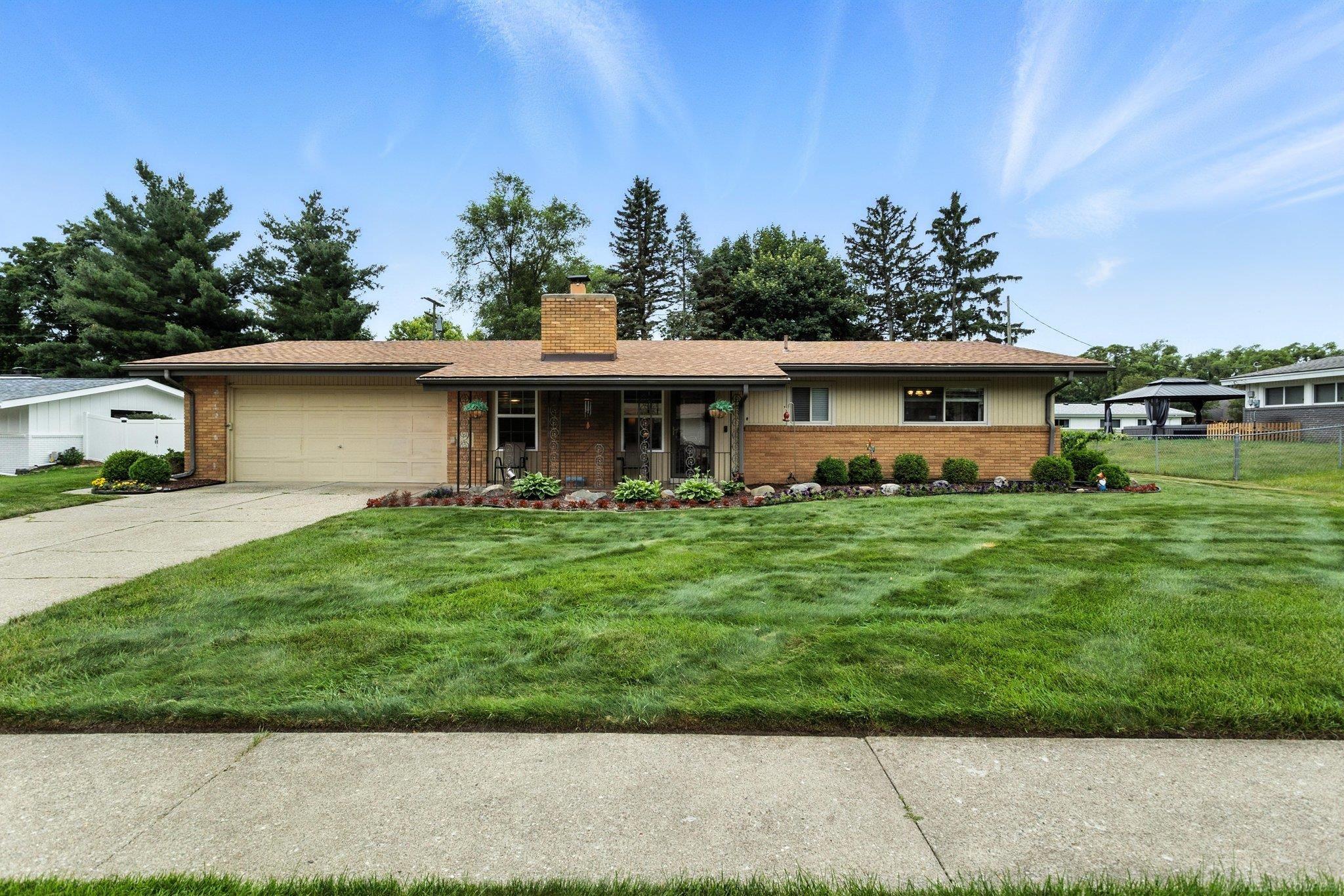 8526 Walnut Hill