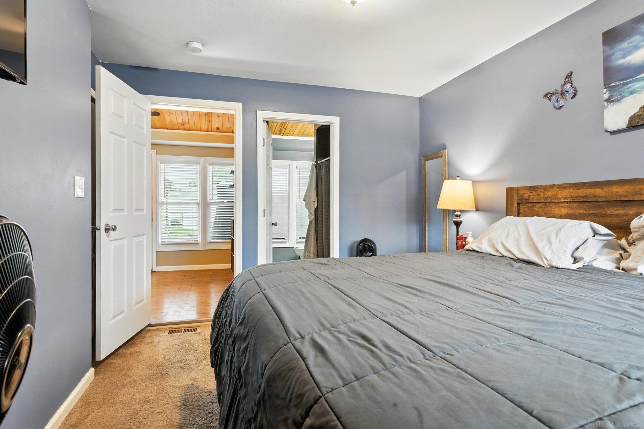 8526 Walnut Hill