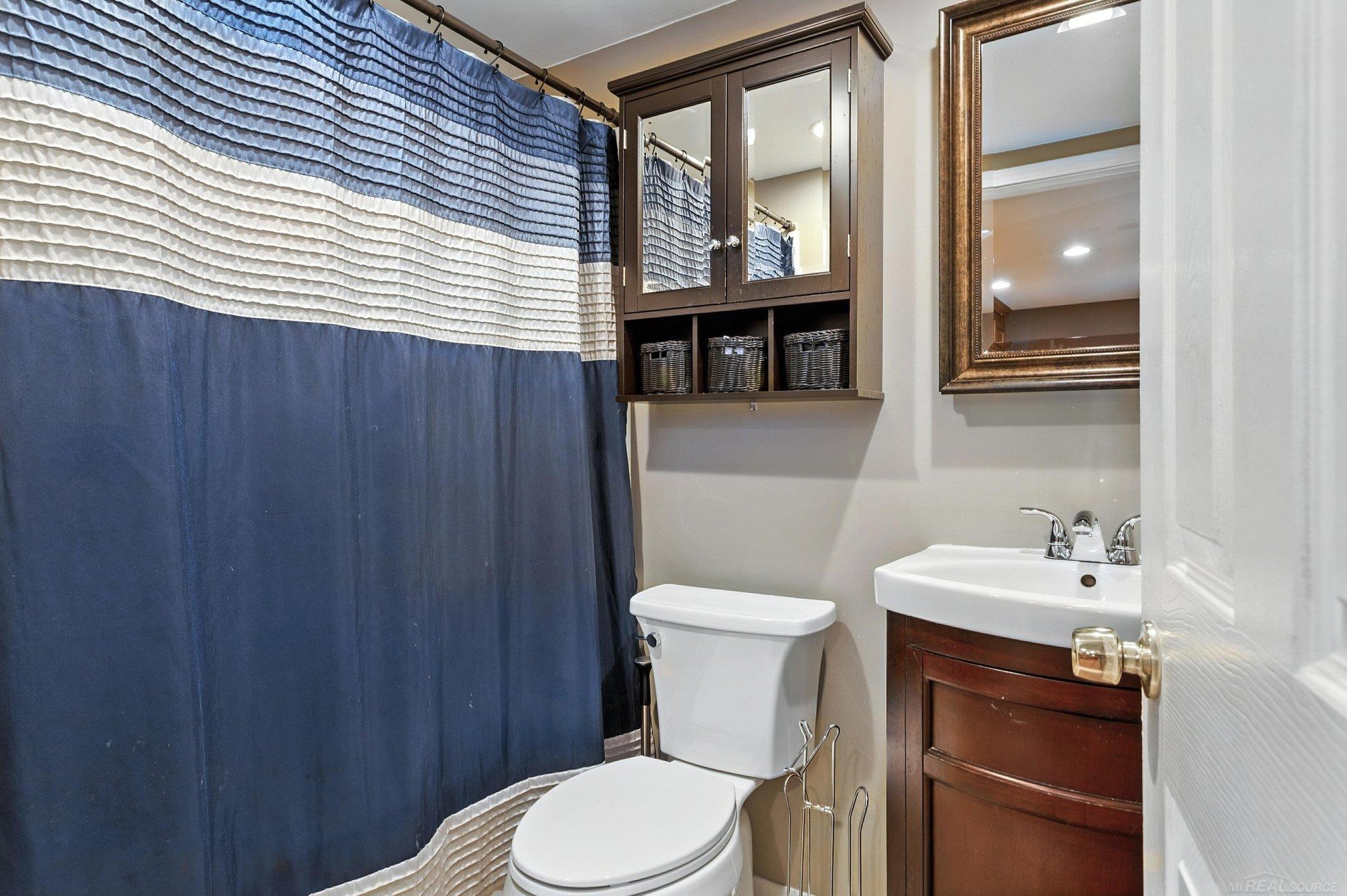 8526 Walnut Hill