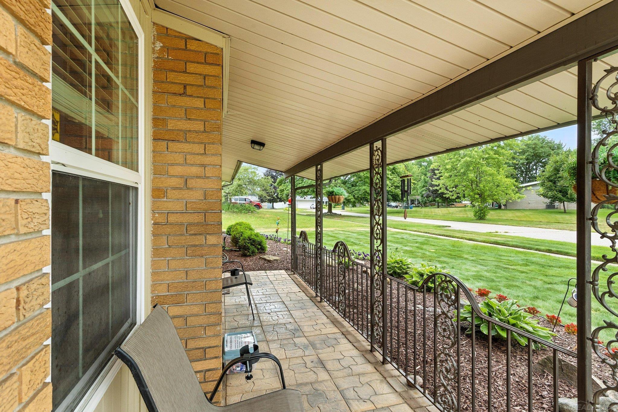 8526 Walnut Hill