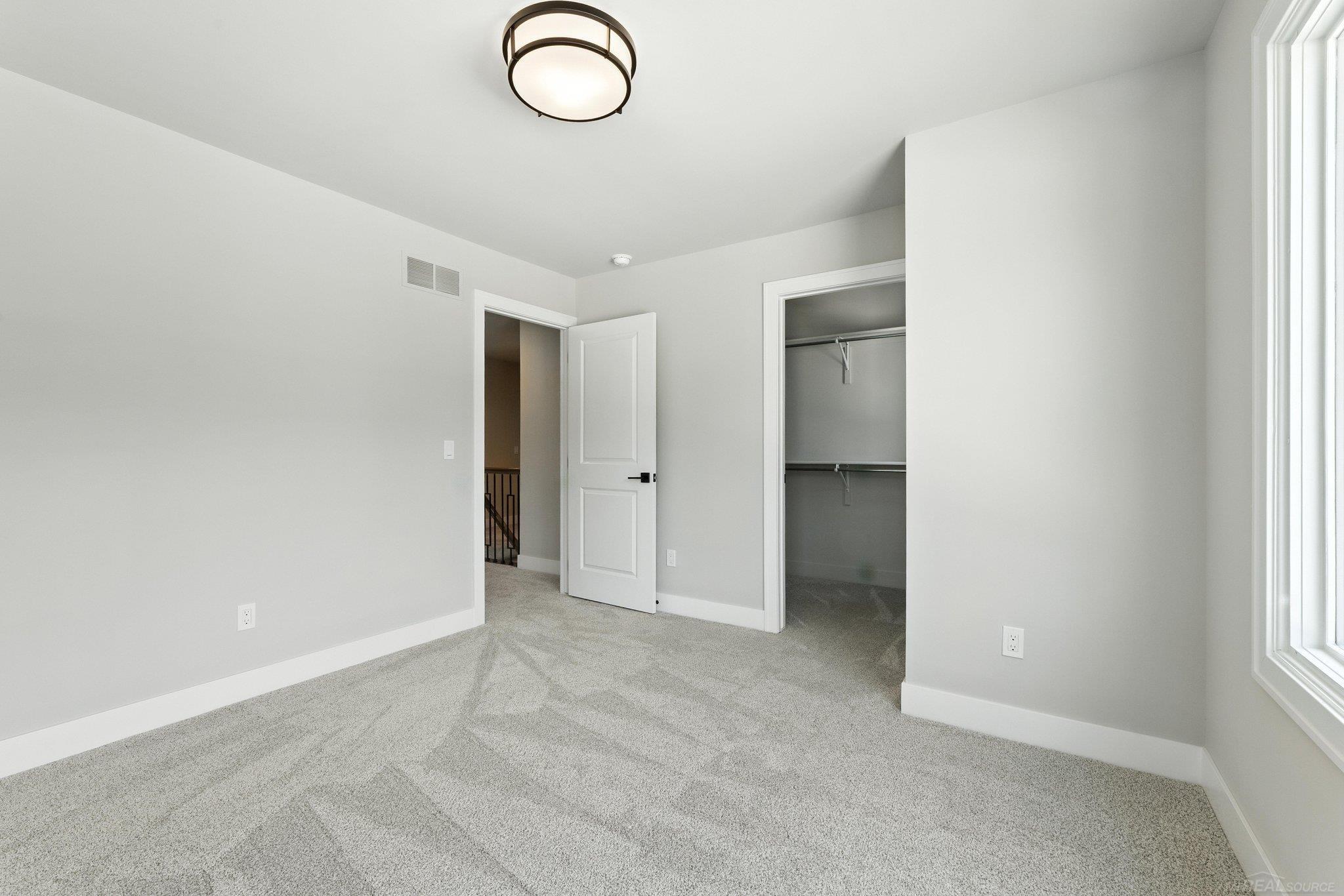 54824 Camden Court