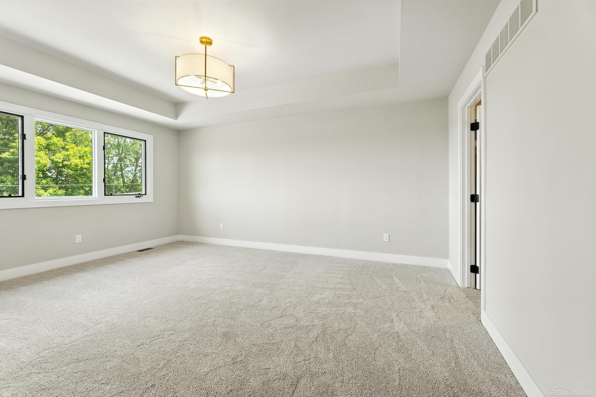 54824 Camden Court