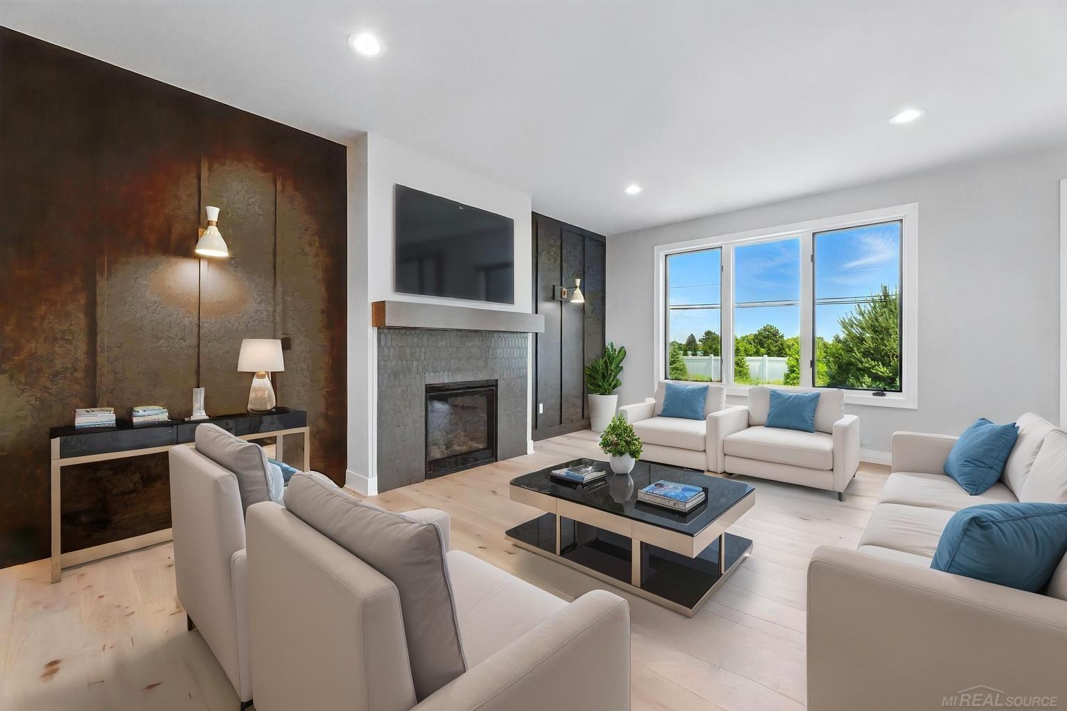 54824 Camden Court