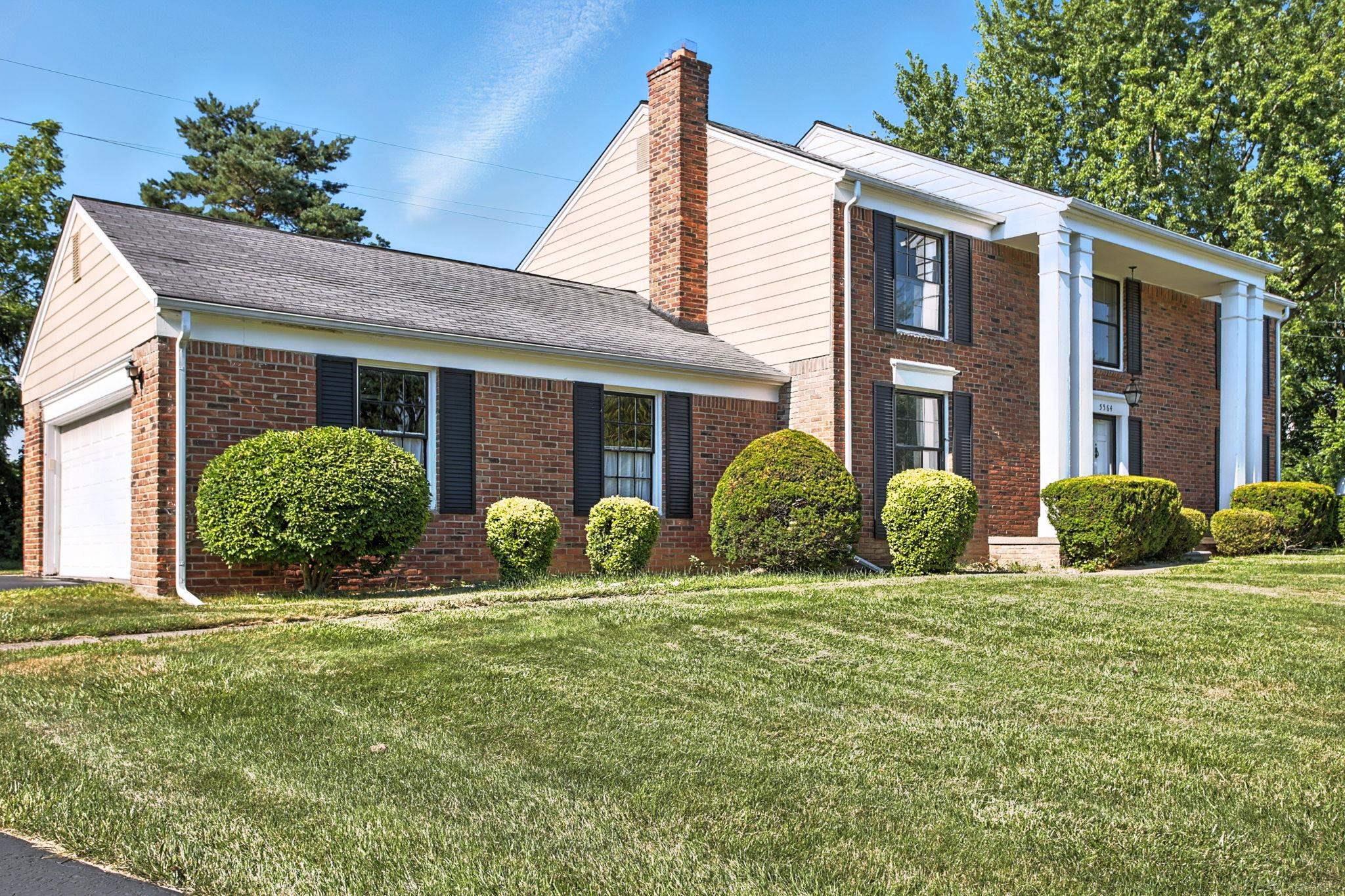 5564 Hobnail Circle