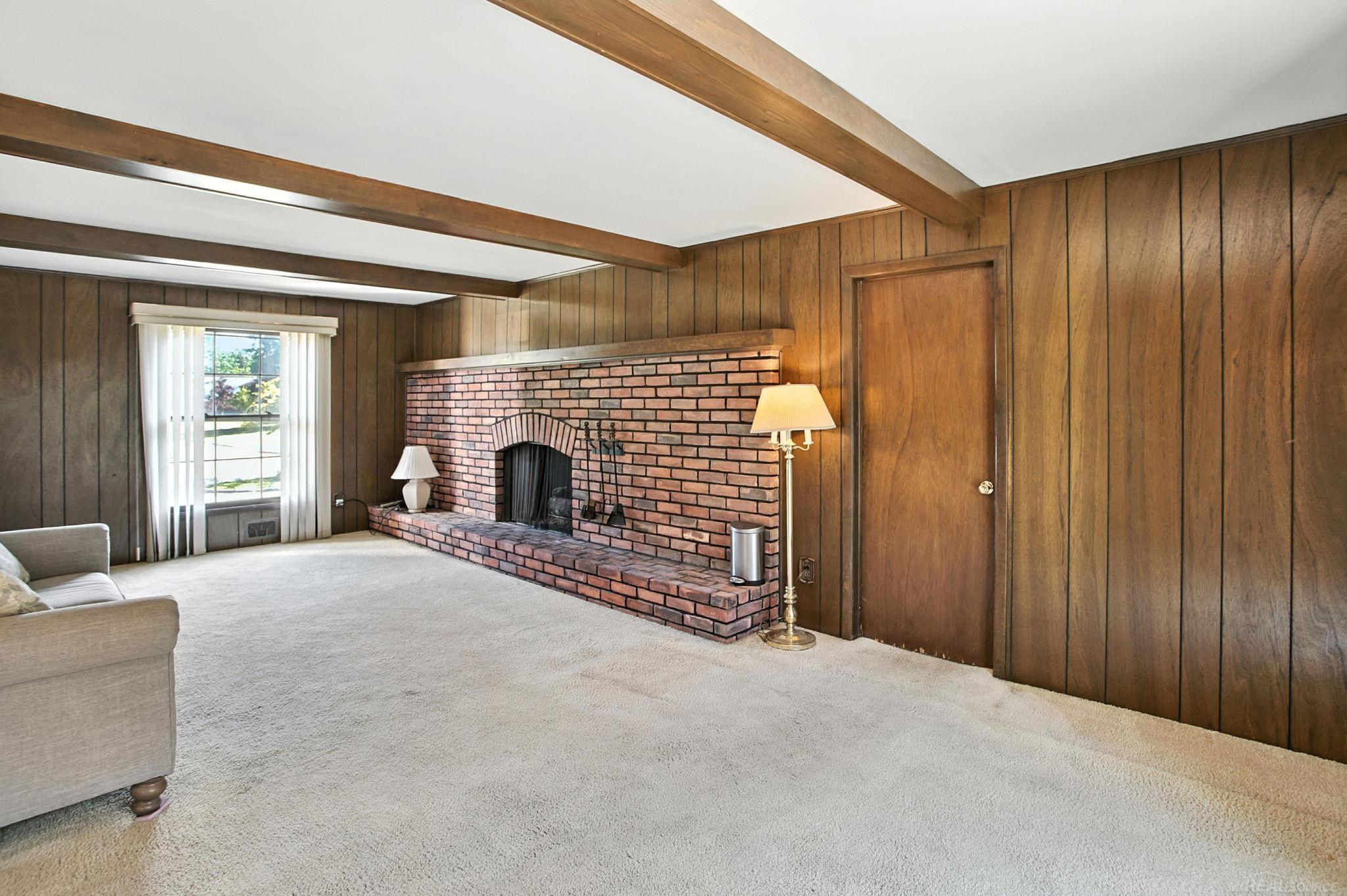 5564 Hobnail Circle