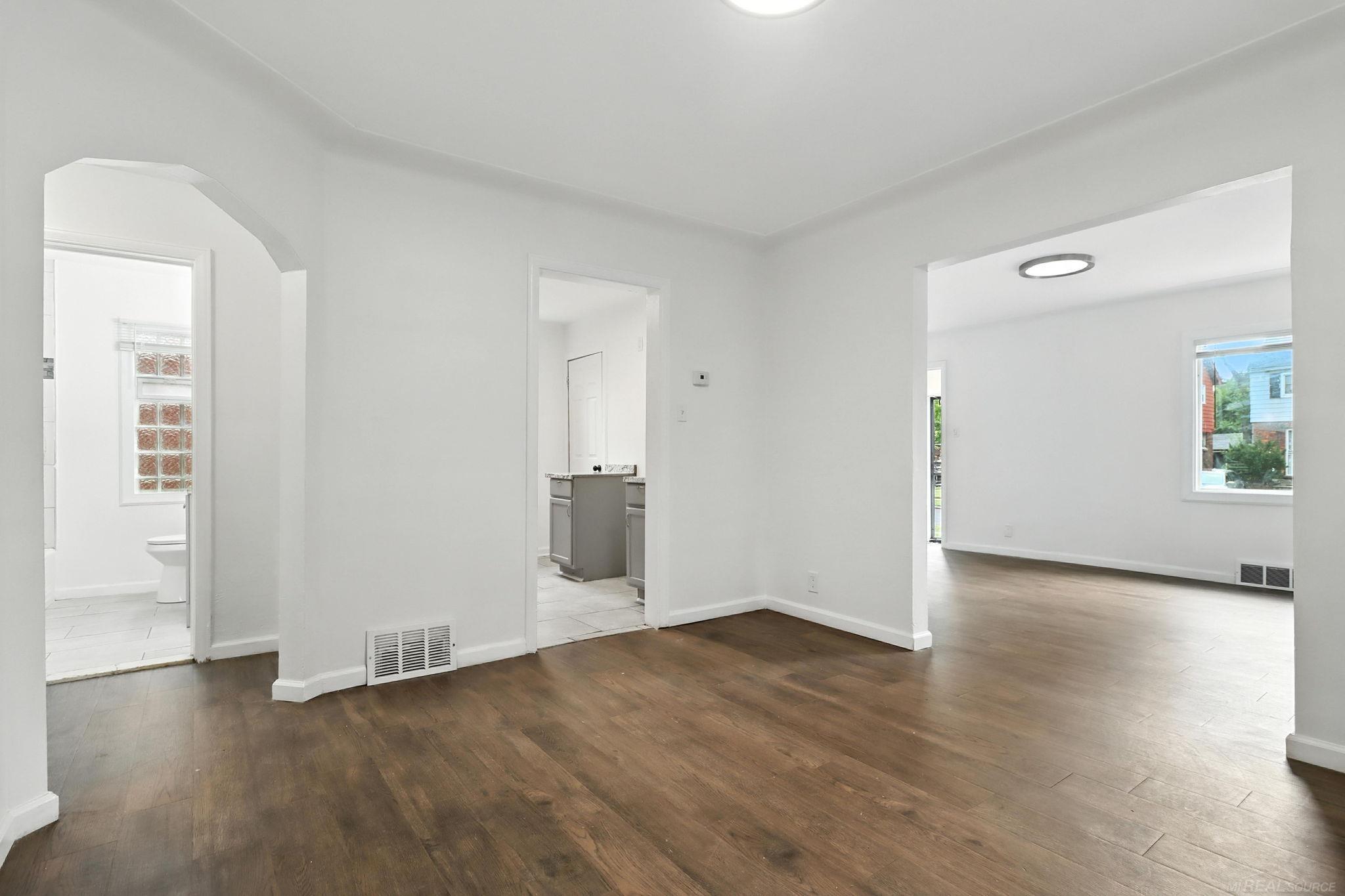 15710 Biltmore Street