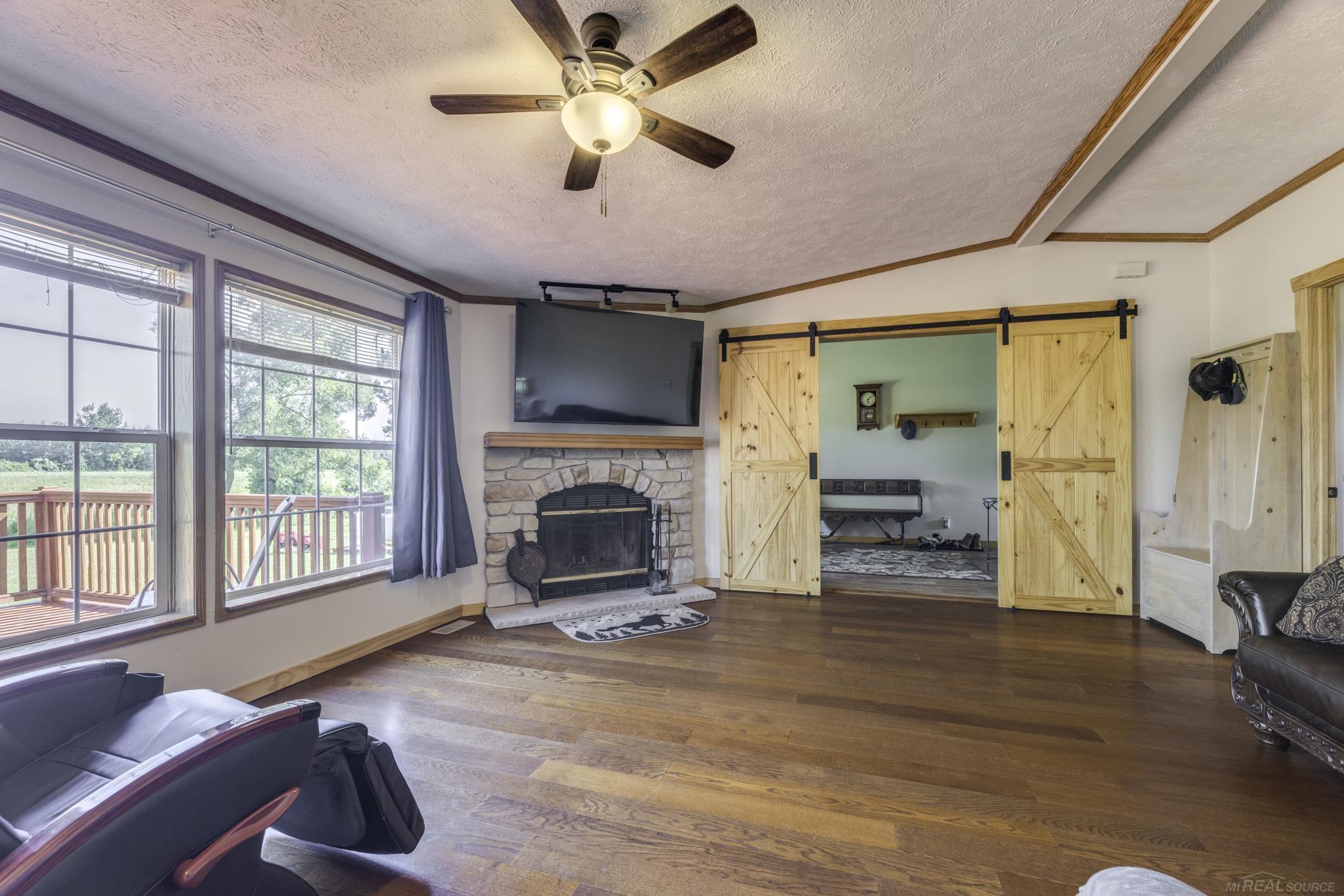 5166 Mcintyre Road