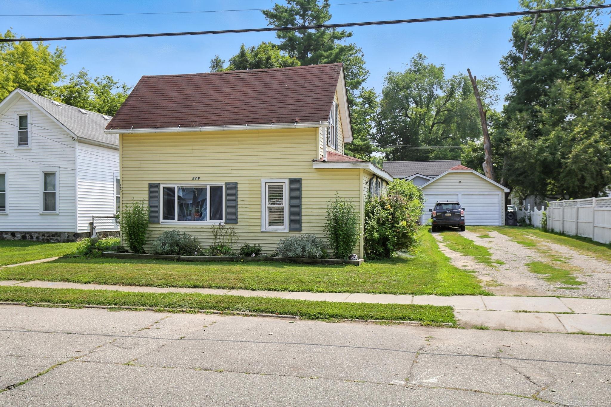 229 W Flint Street