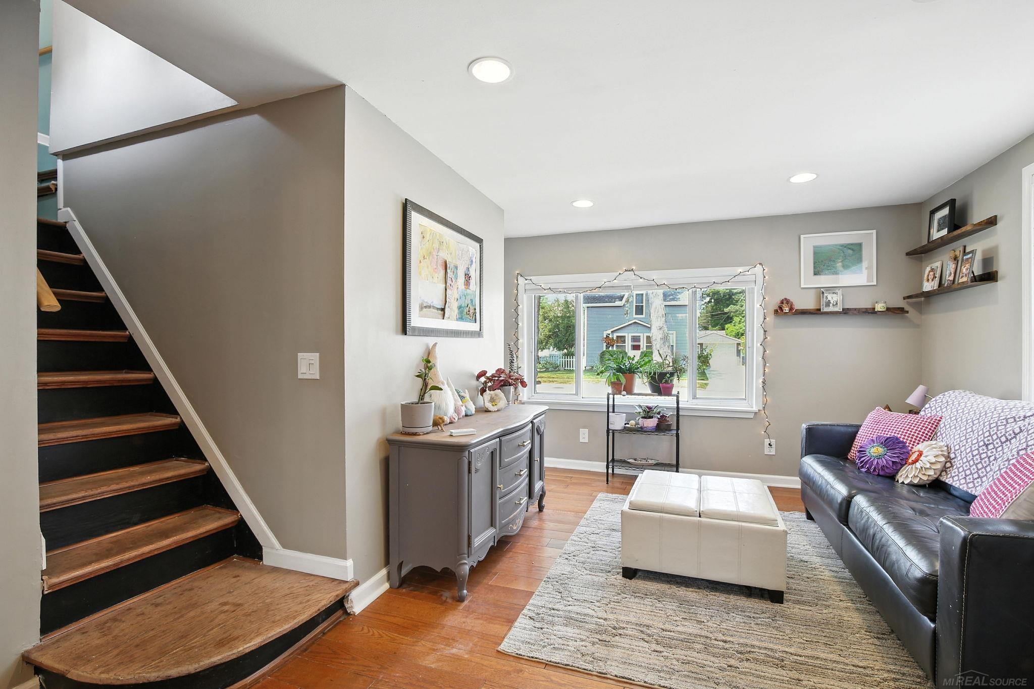 229 W Flint Street