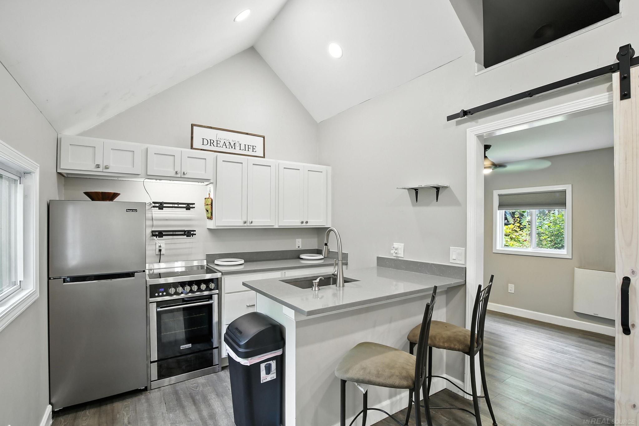 229 W Flint Street