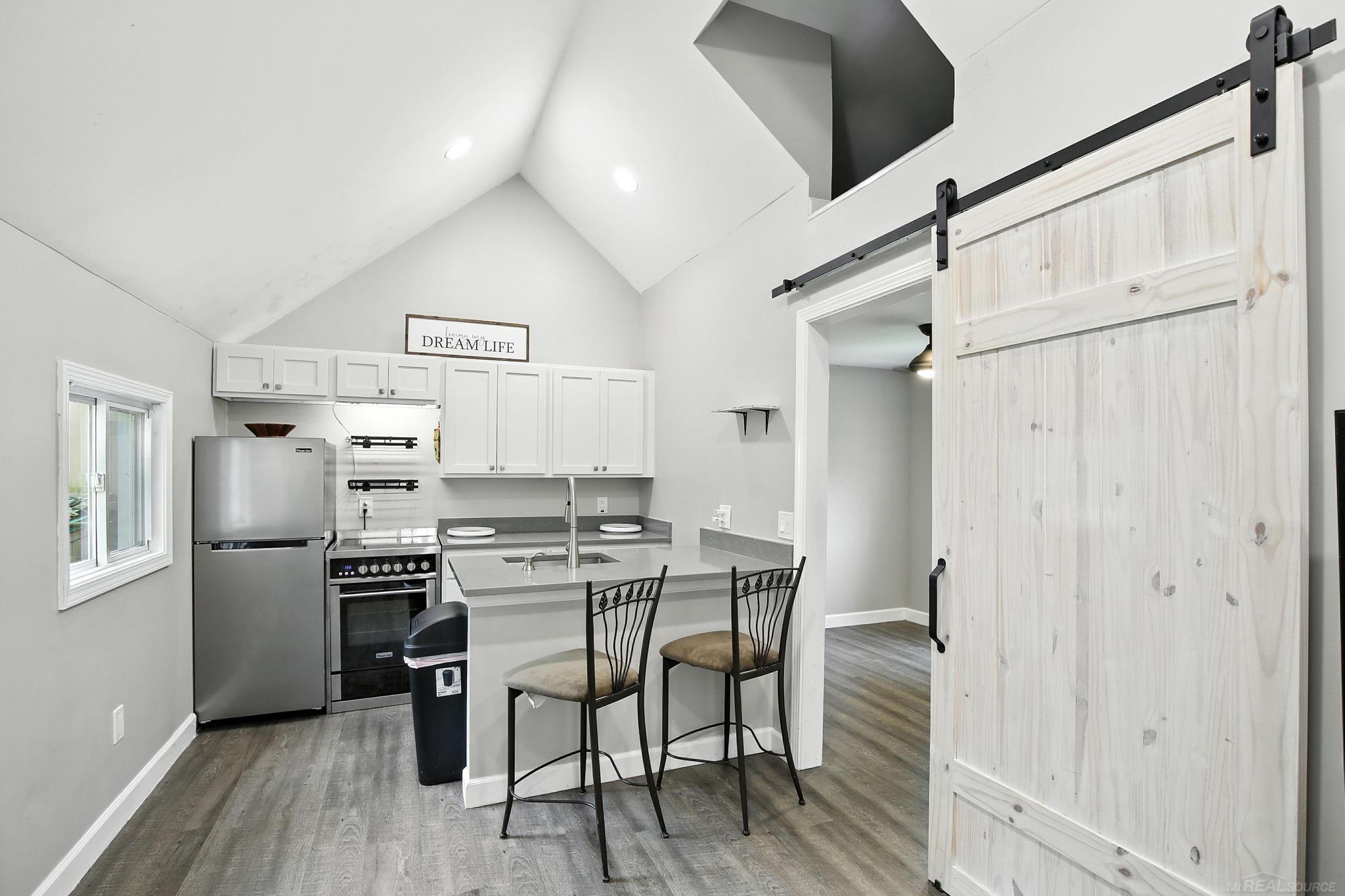 229 W Flint Street