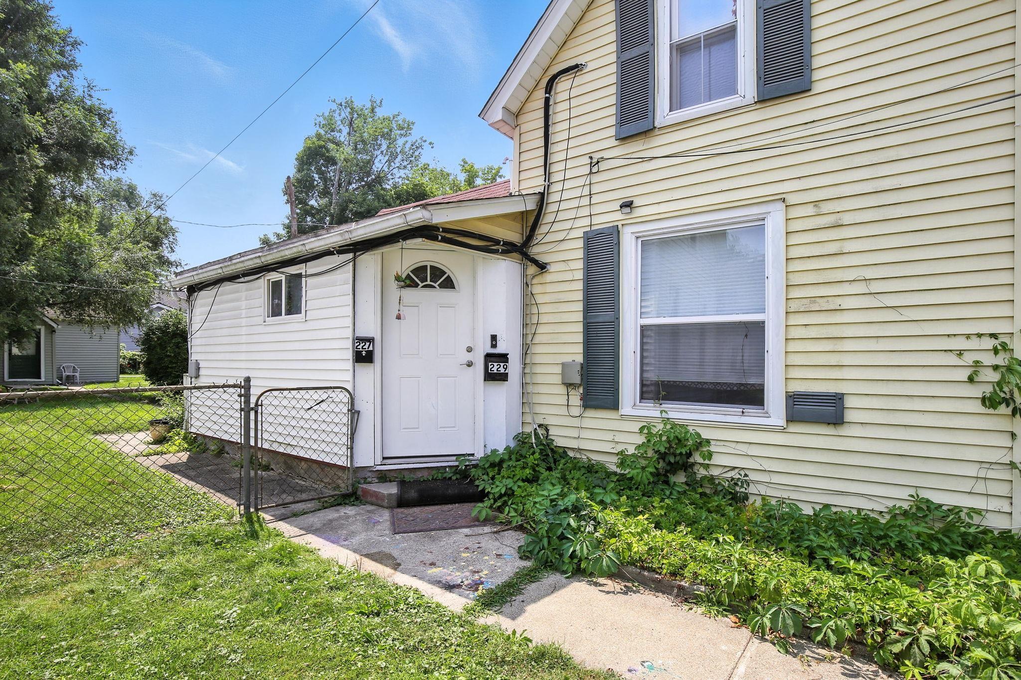 229 W Flint Street