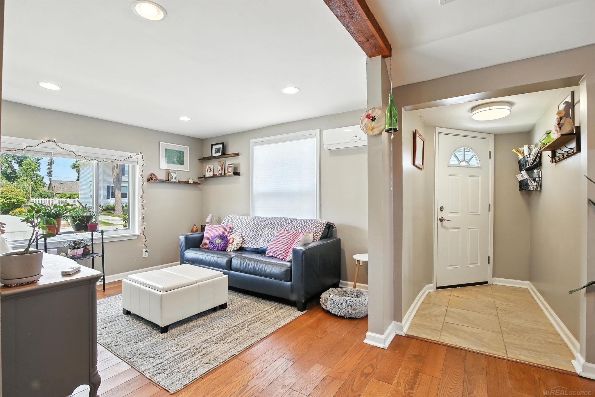 229 W Flint Street