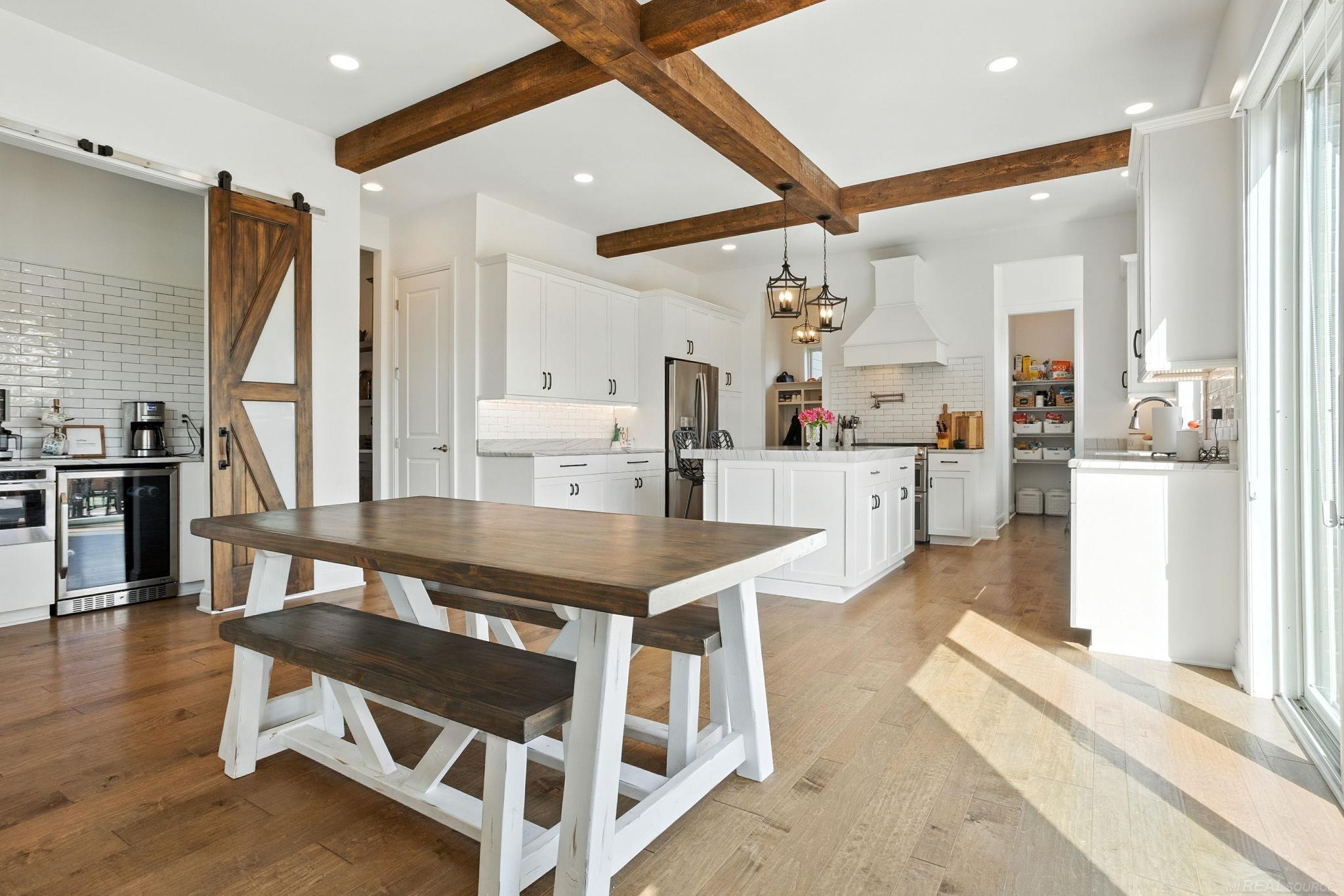 3299 Holland Park Court