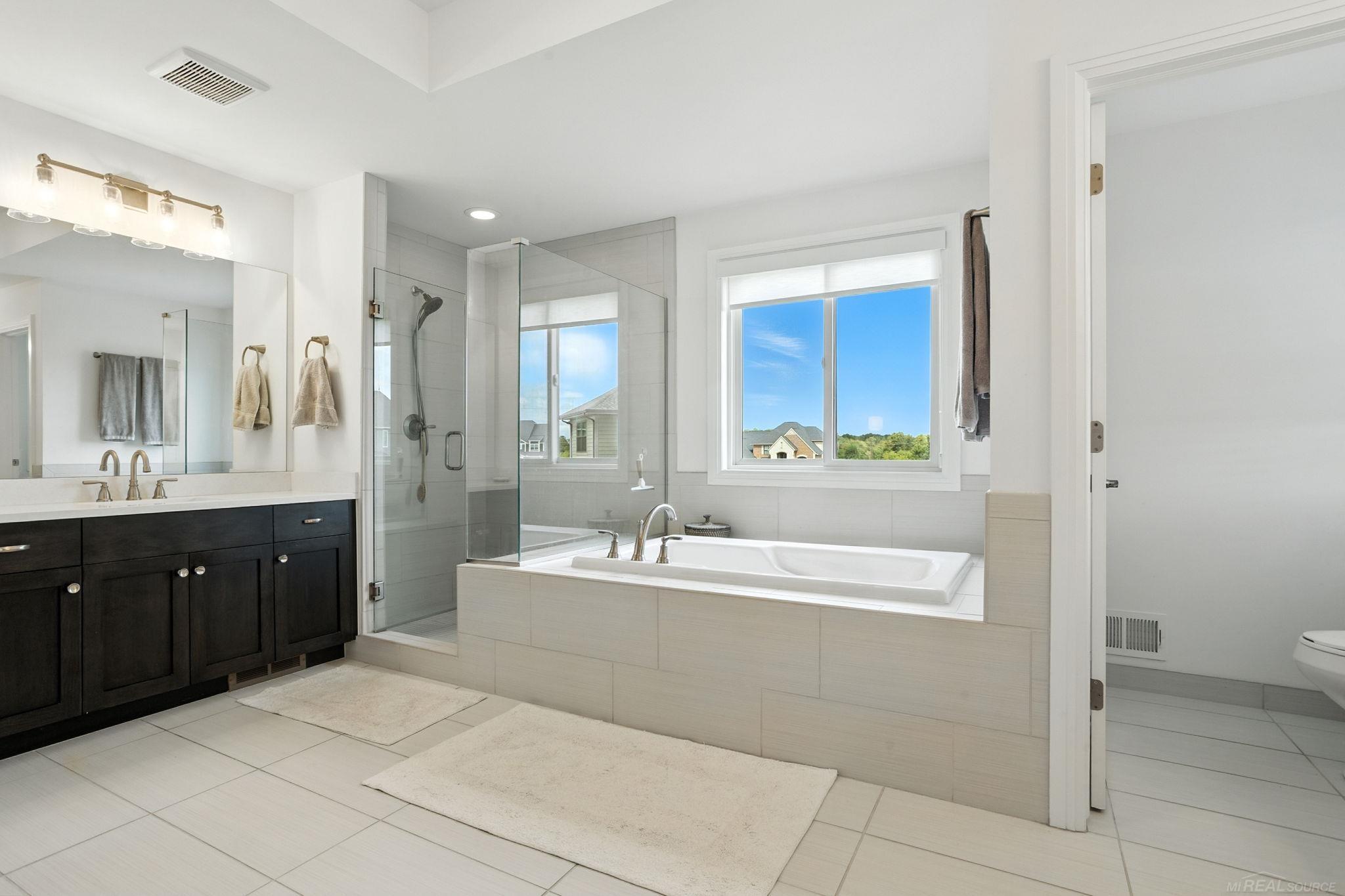 3299 Holland Park Court