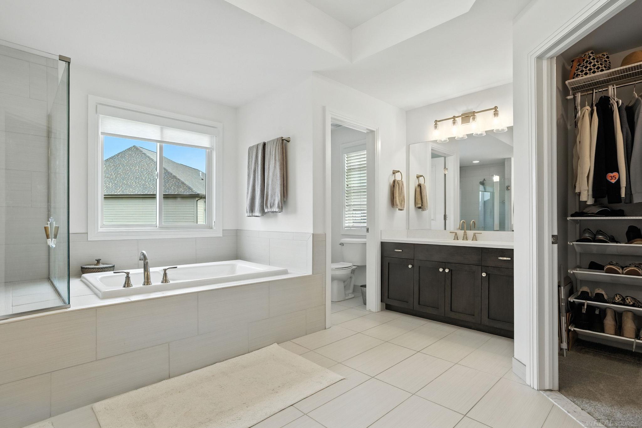 3299 Holland Park Court