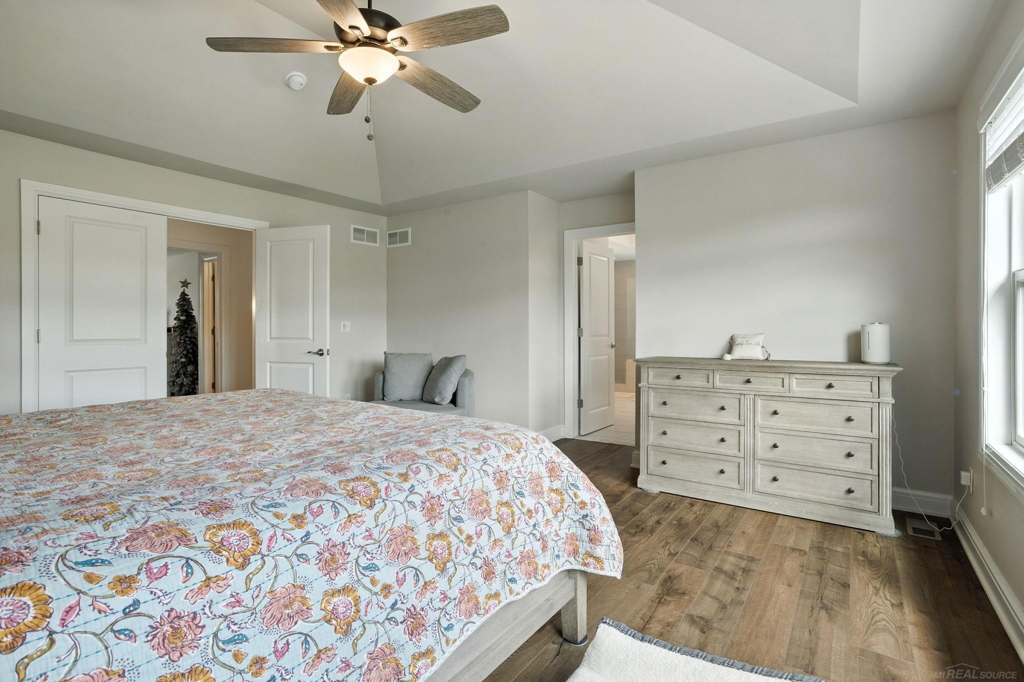 3299 Holland Park Court