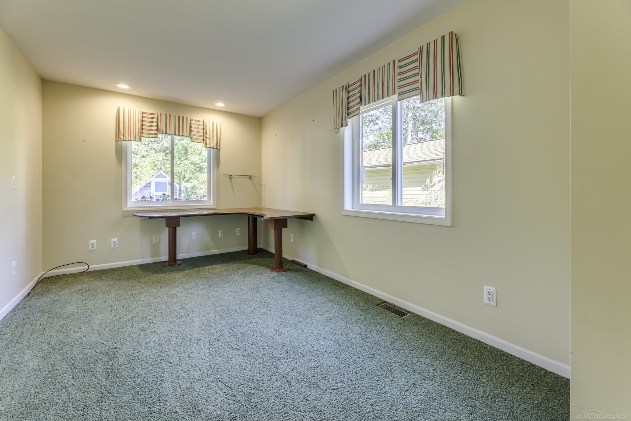 8195 Lakeshore Road