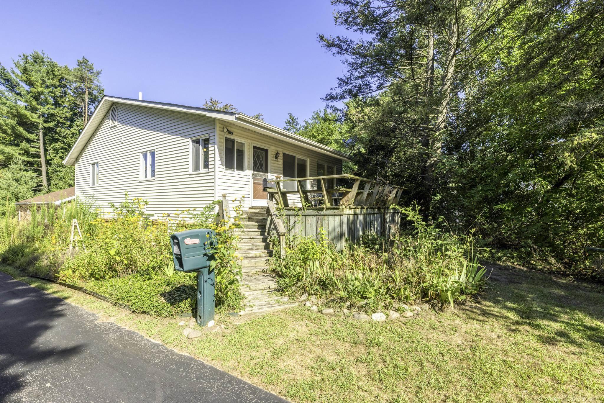 8195 Lakeshore Road