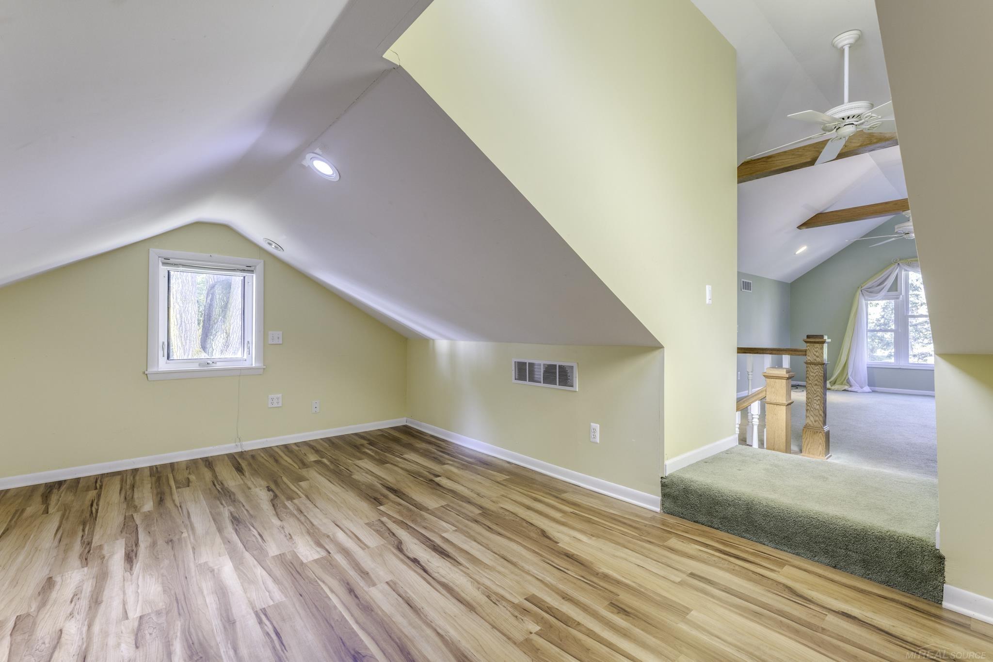 8195 Lakeshore Road