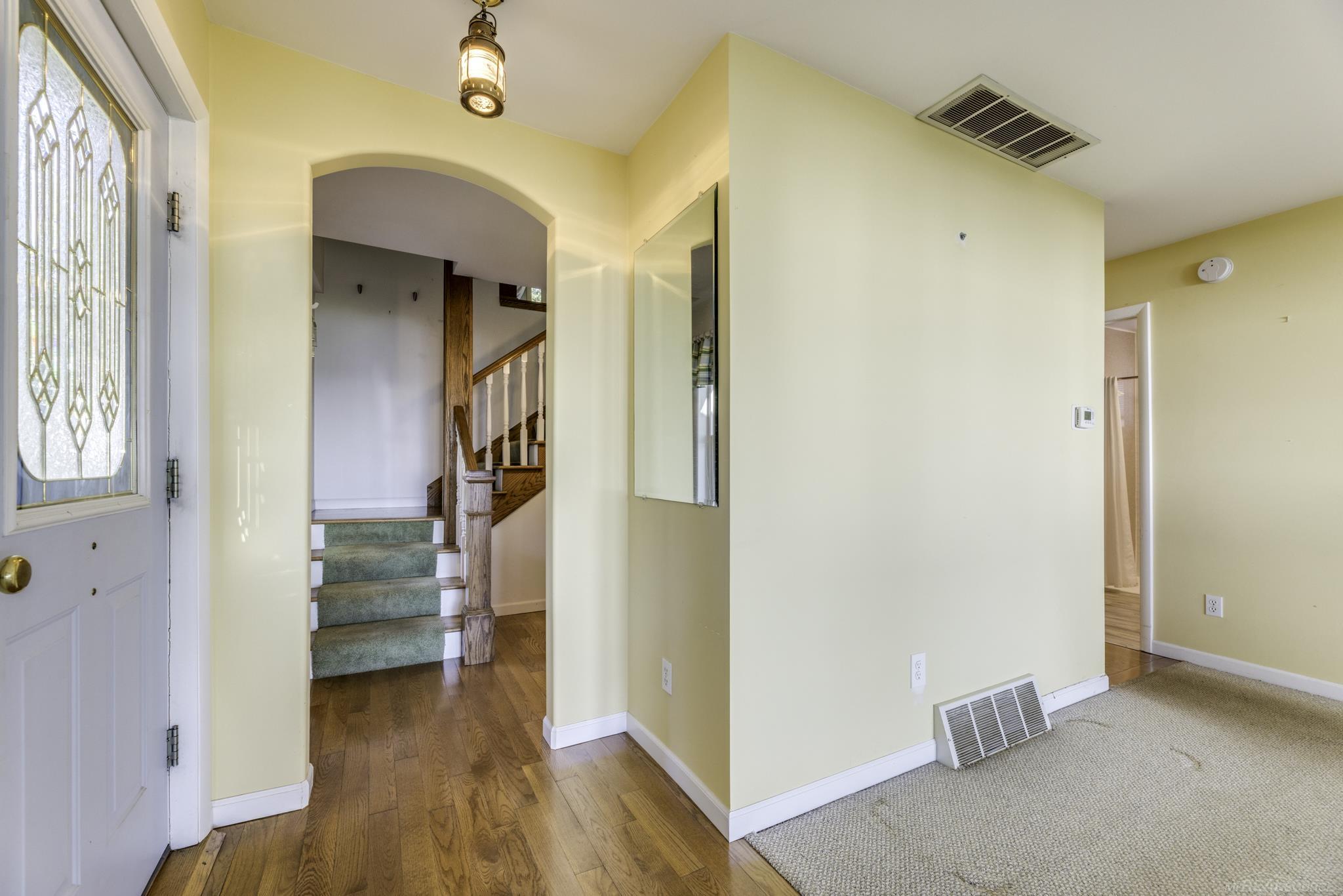 8195 Lakeshore Road