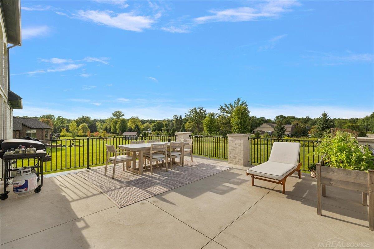 8167 Morningside Drive